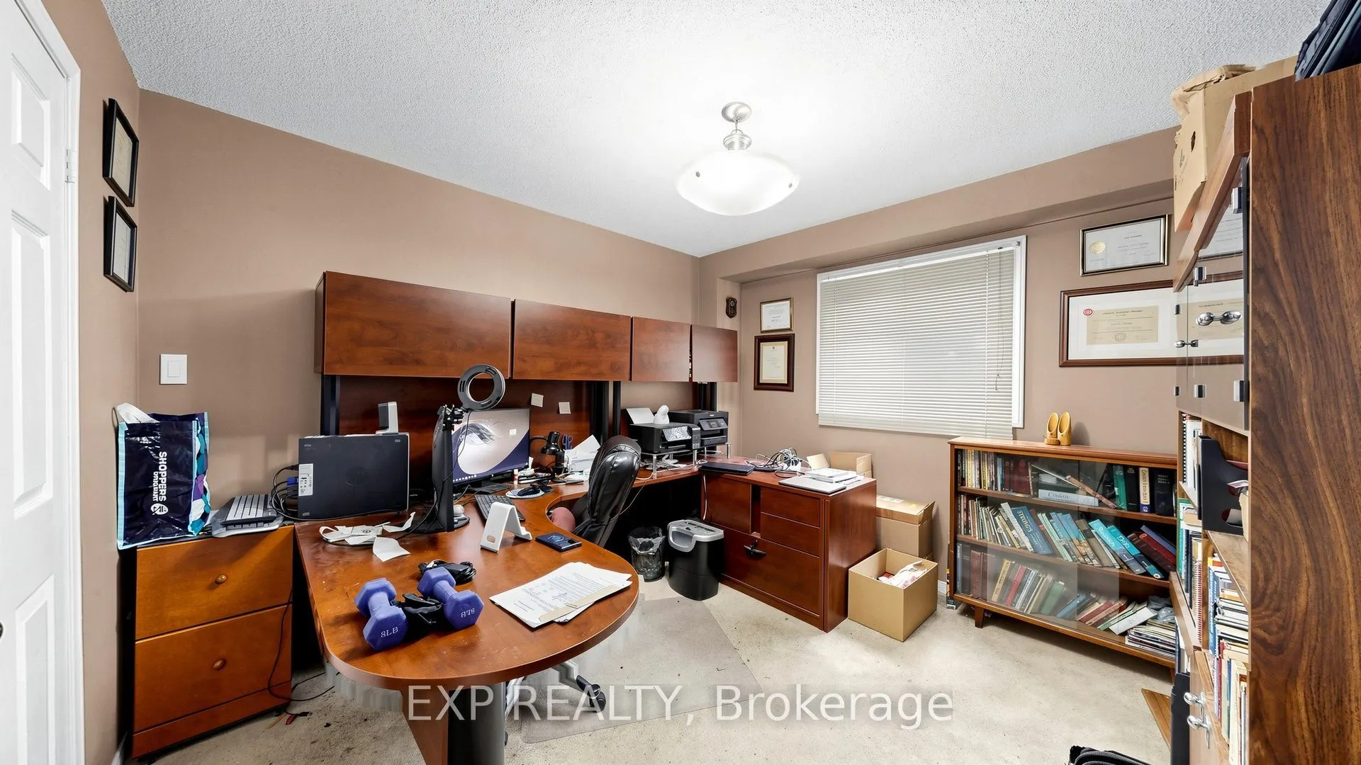28 Hurlbut Place