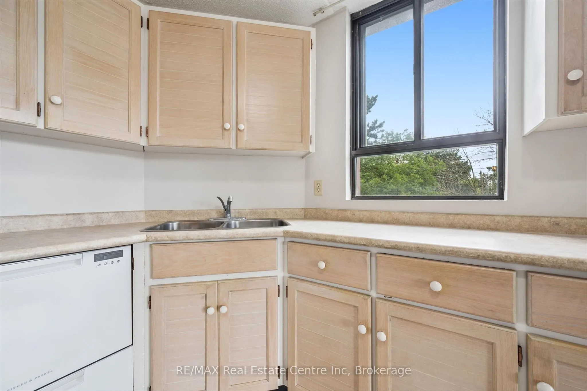 22 Marilyn Drive #201