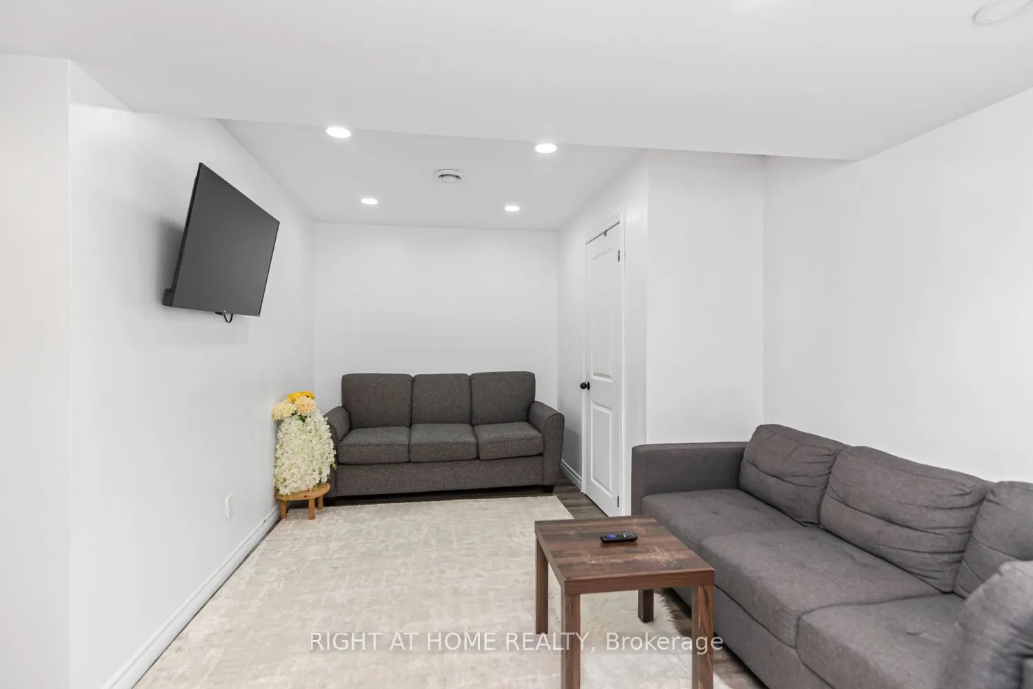 42 Saturn Road