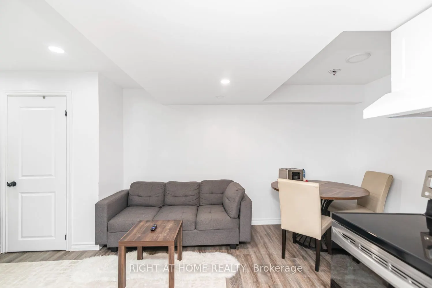 42 Saturn Road