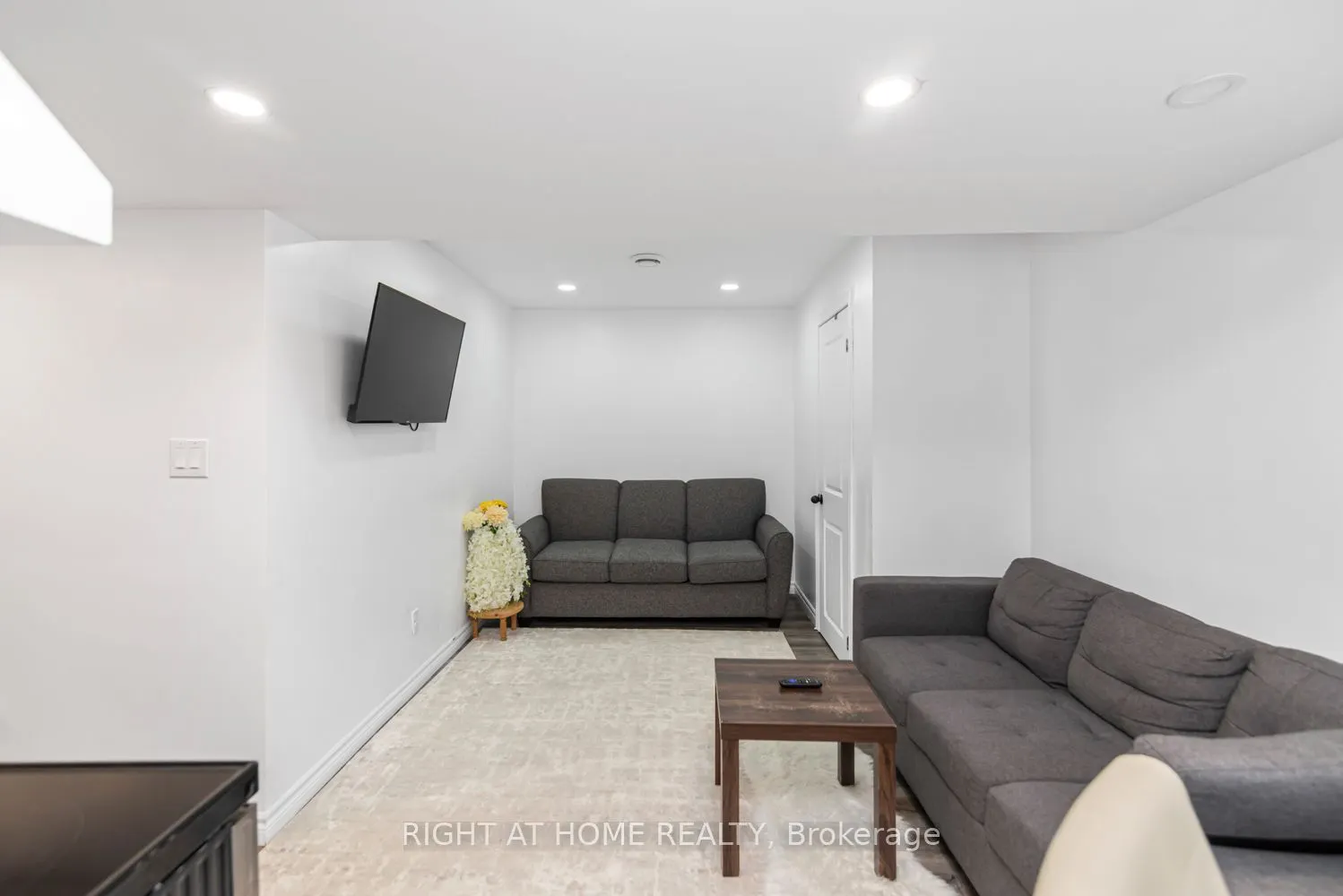 42 Saturn Road