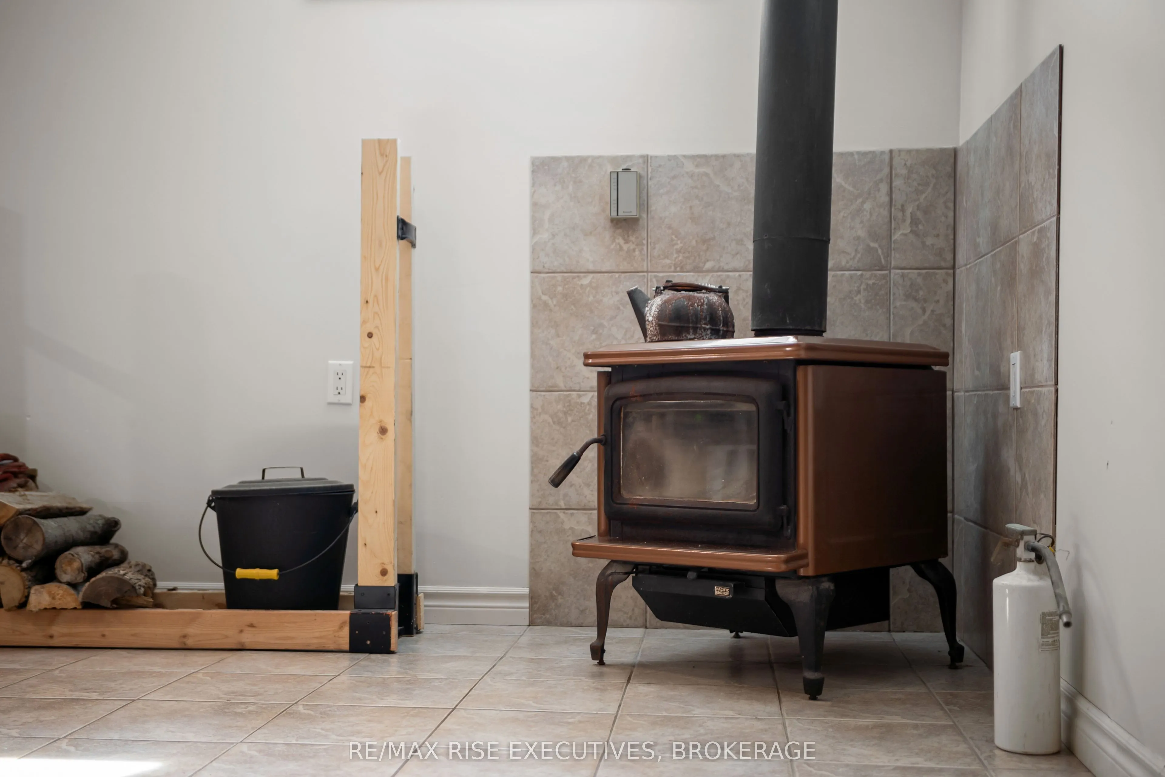 2547 Kepler Road