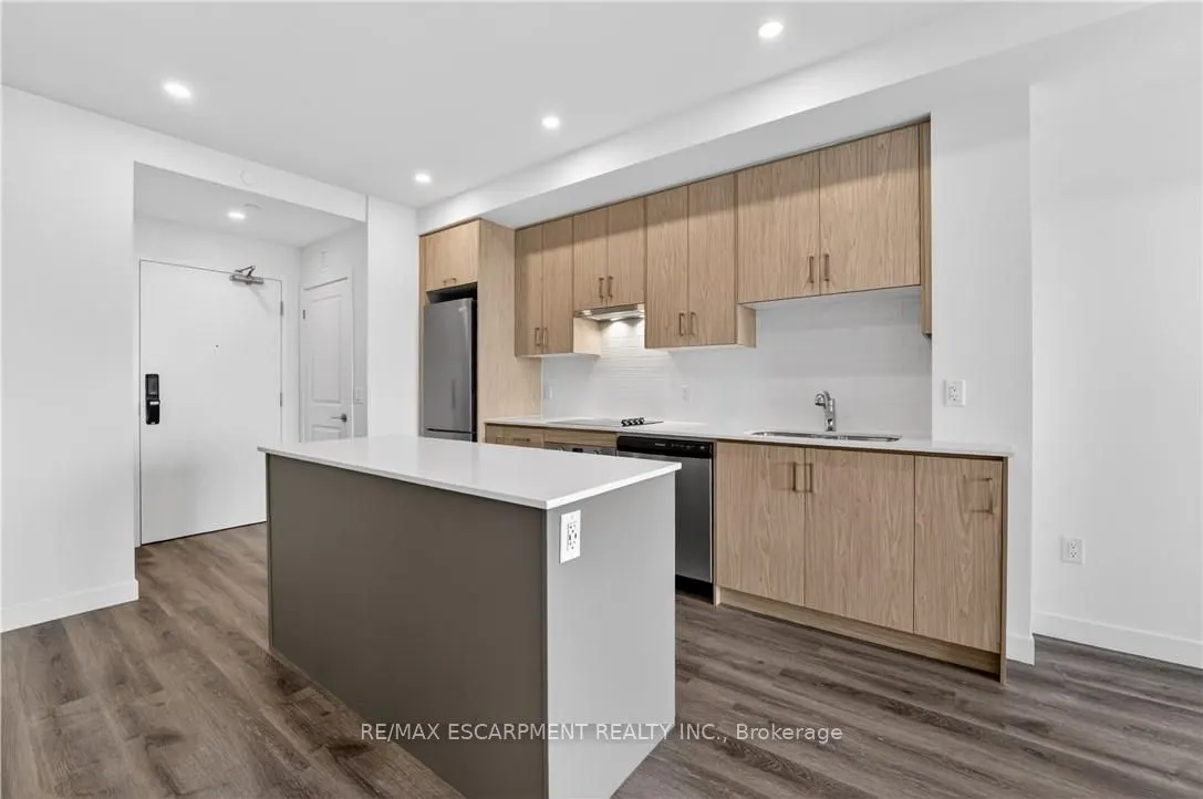 461 Green Road #304