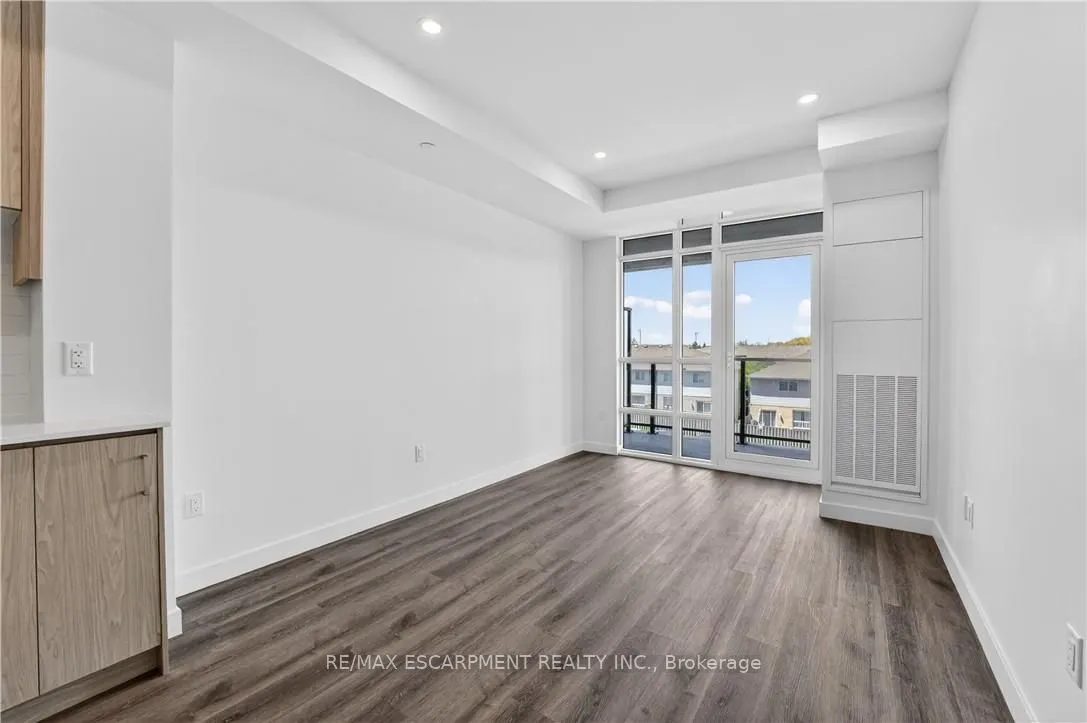 461 Green Road #304