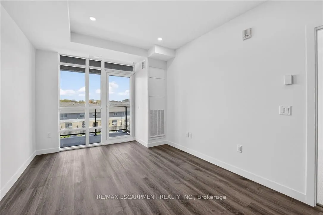 461 Green Road #304
