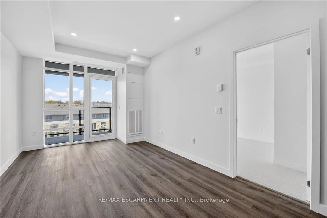 461 Green Road #304
