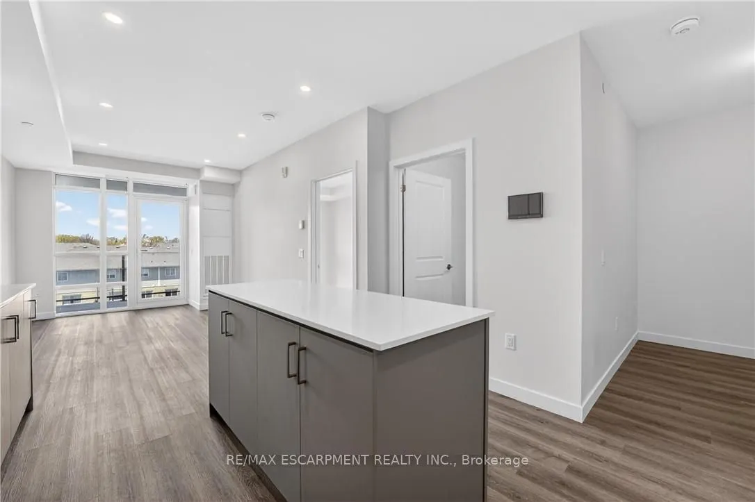 461 Green Road #304