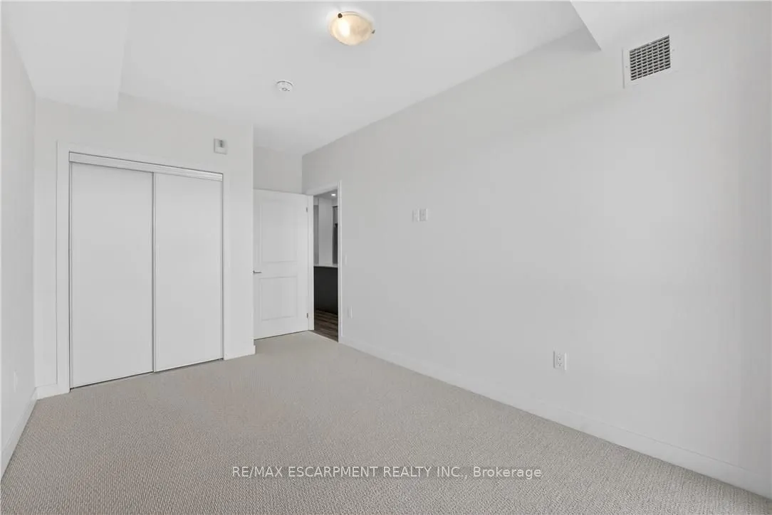 461 Green Road #304