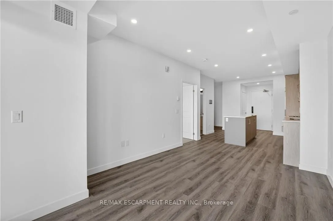 461 Green Road #304