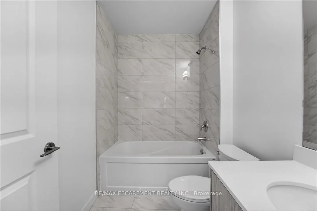 461 Green Road #304