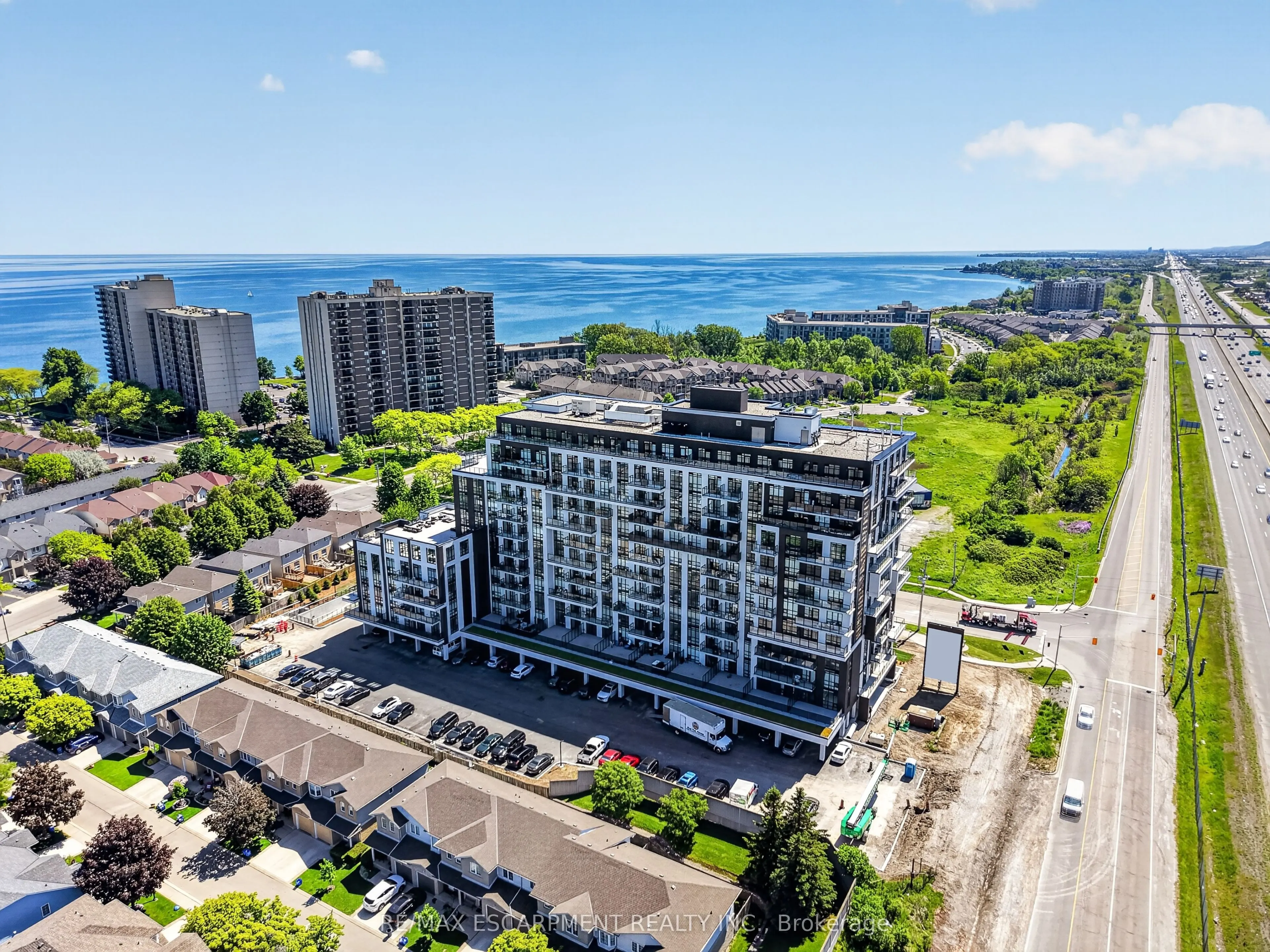 461 Green Road #304