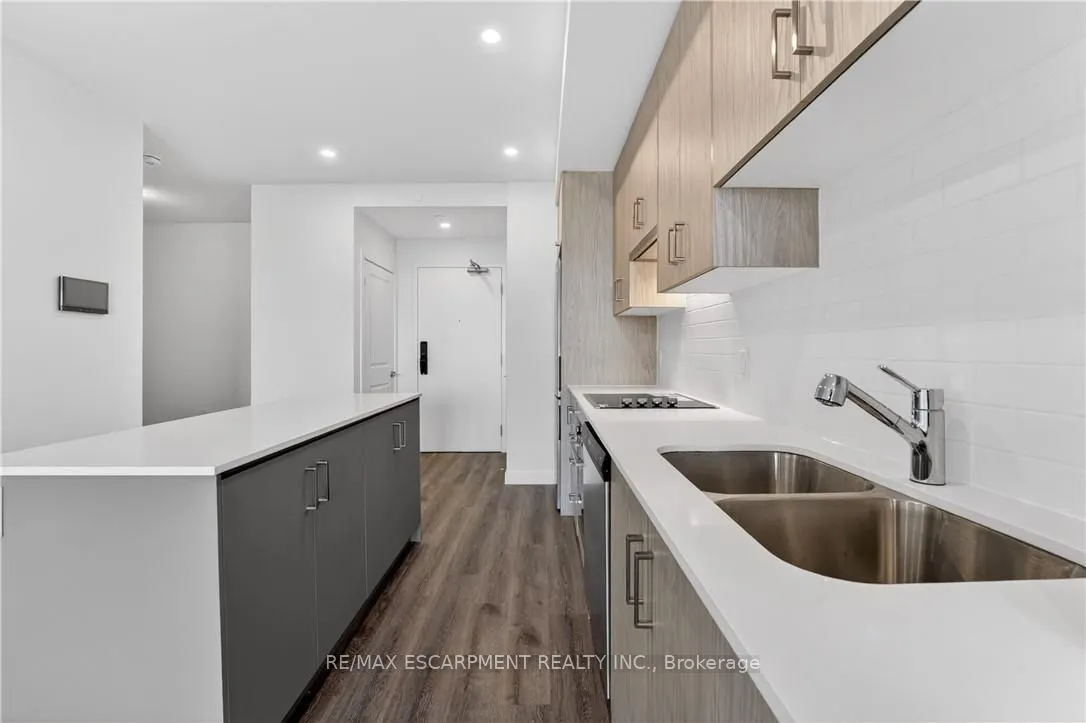 461 Green Road #304