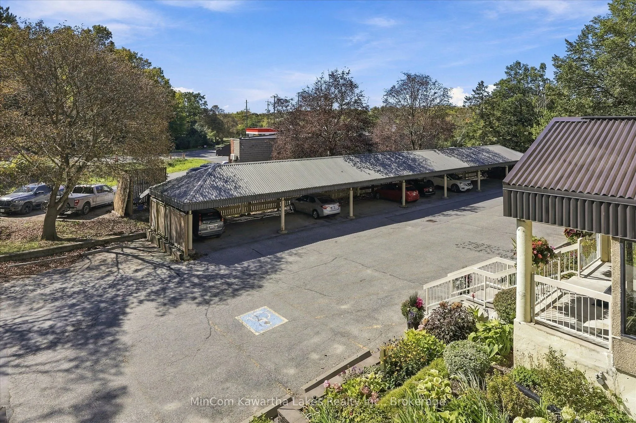 40 Auburn Street #207