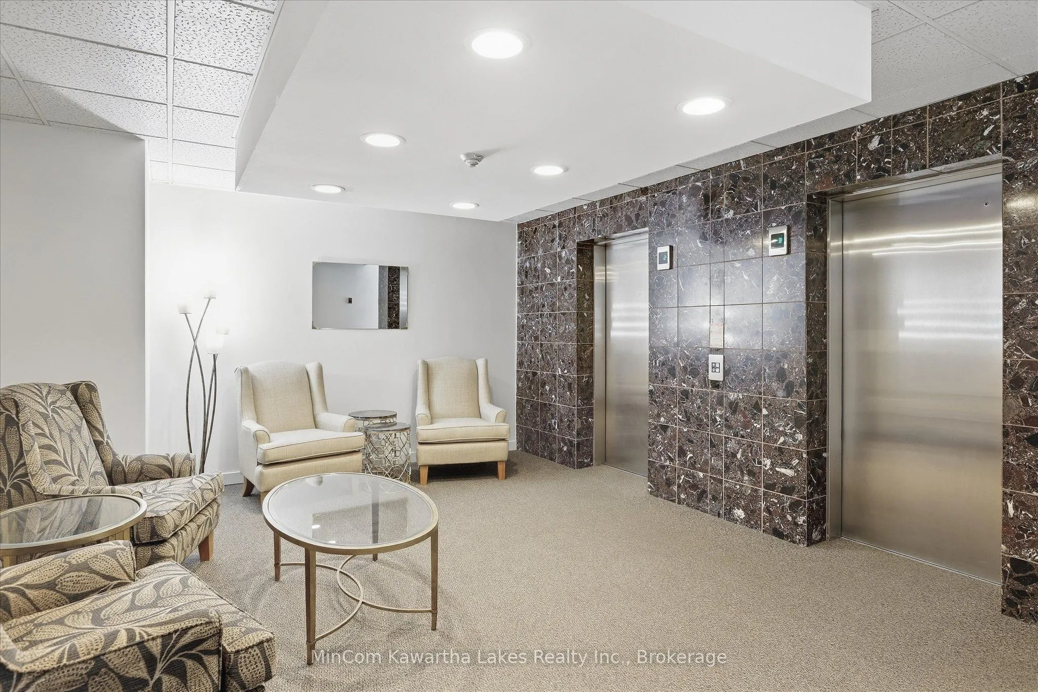 40 Auburn Street #207