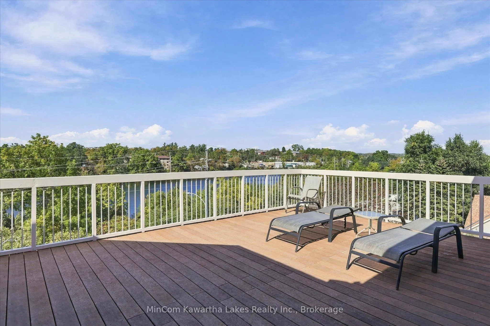 40 Auburn Street #207