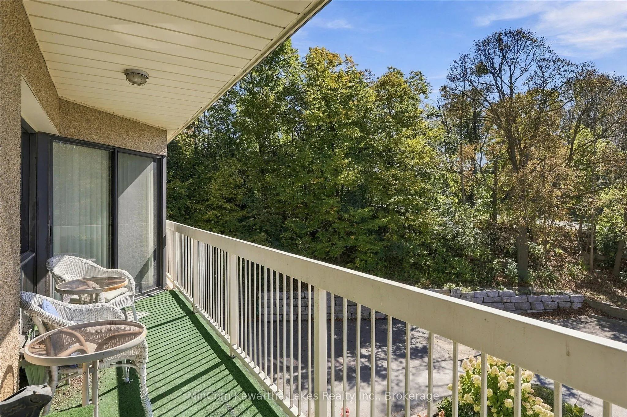 40 Auburn Street #207
