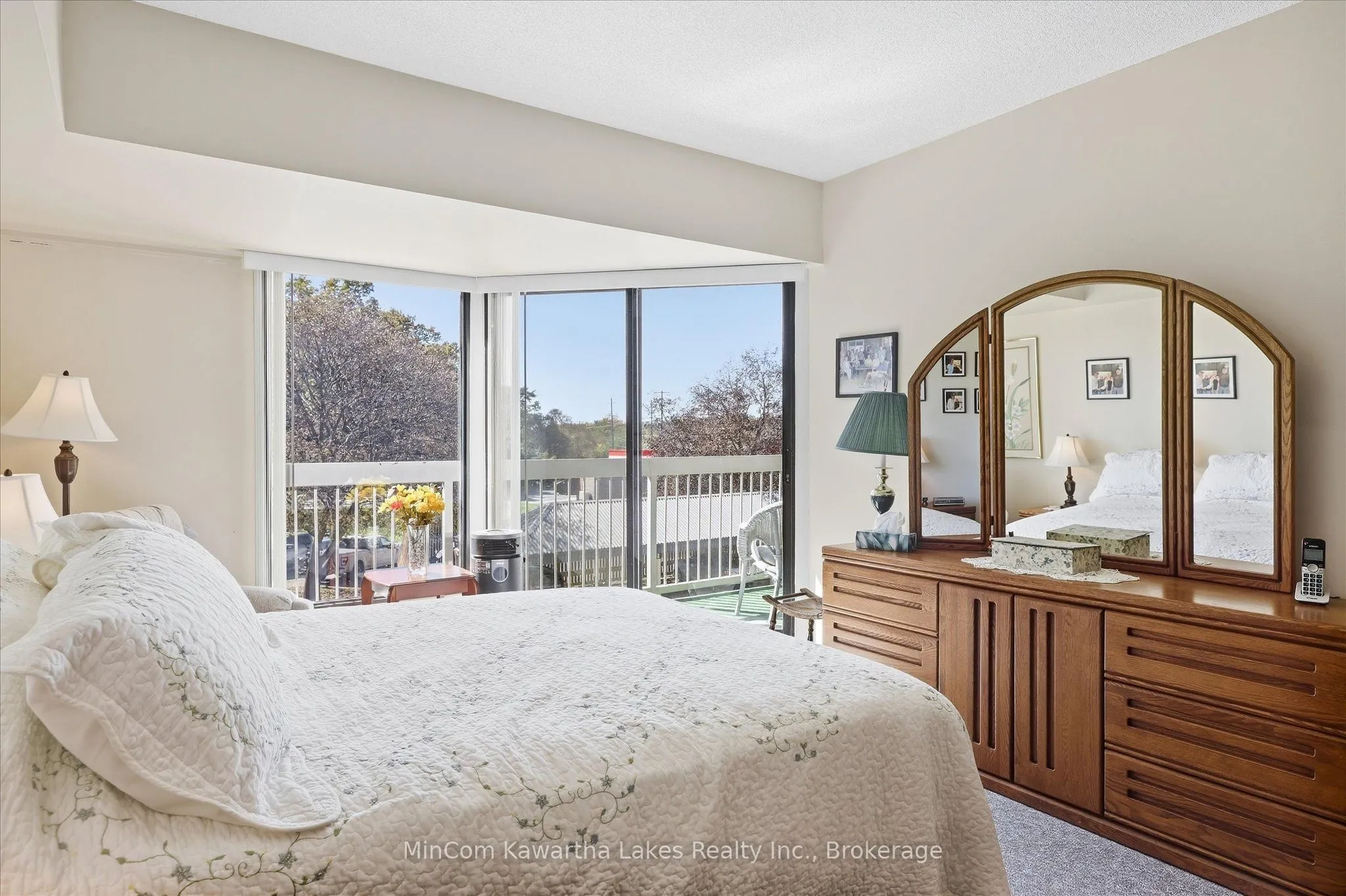 40 Auburn Street #207