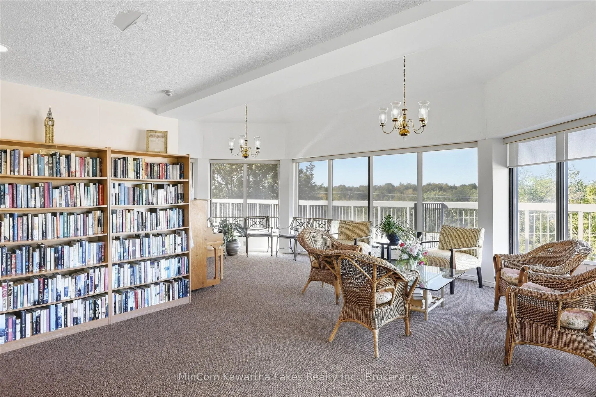40 Auburn Street #207