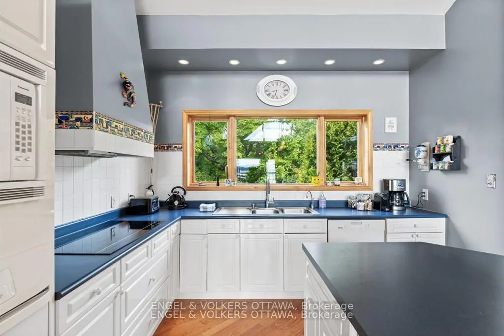 70 Belmonte Lane
