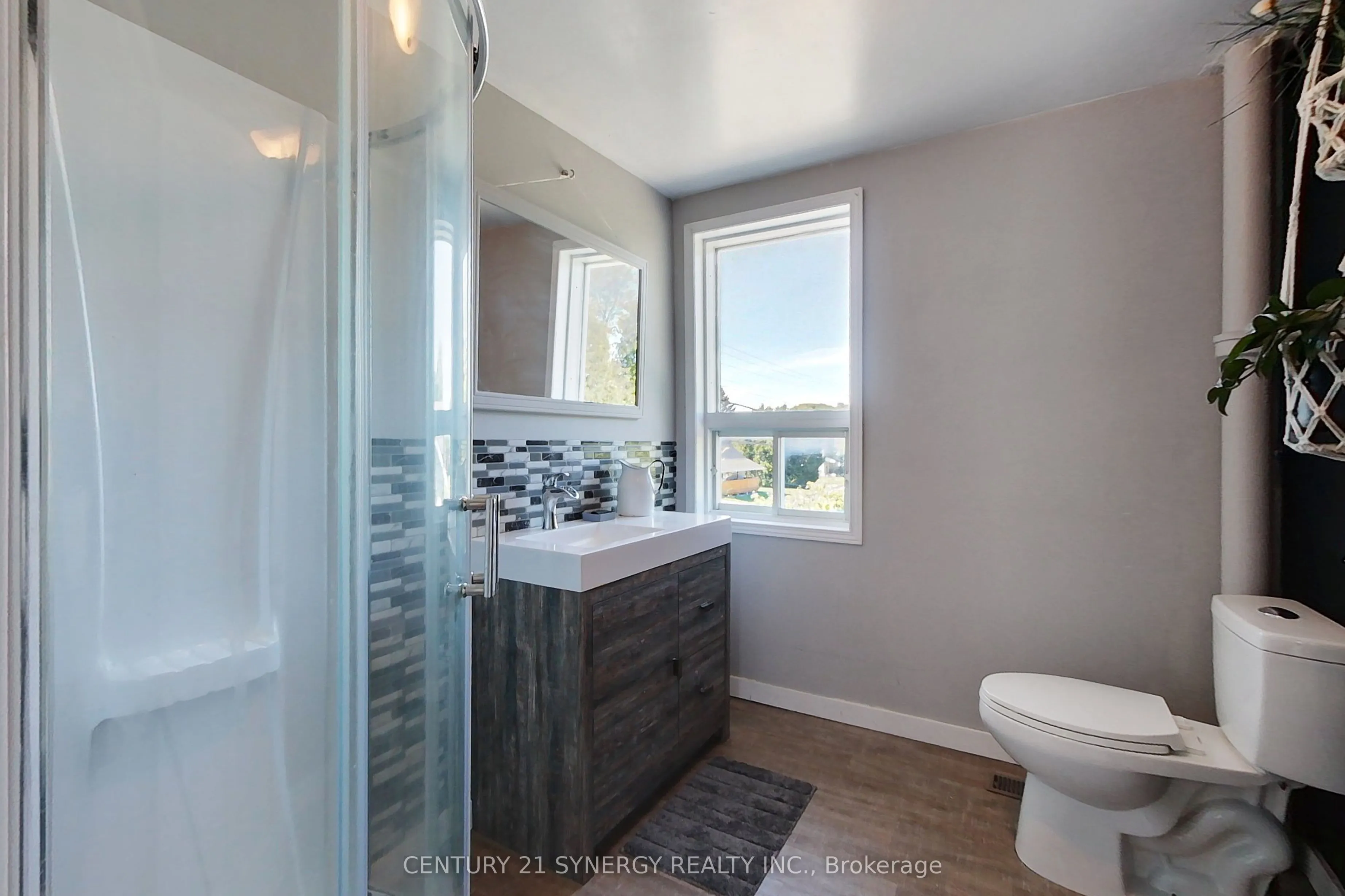 35 Norma Street S
