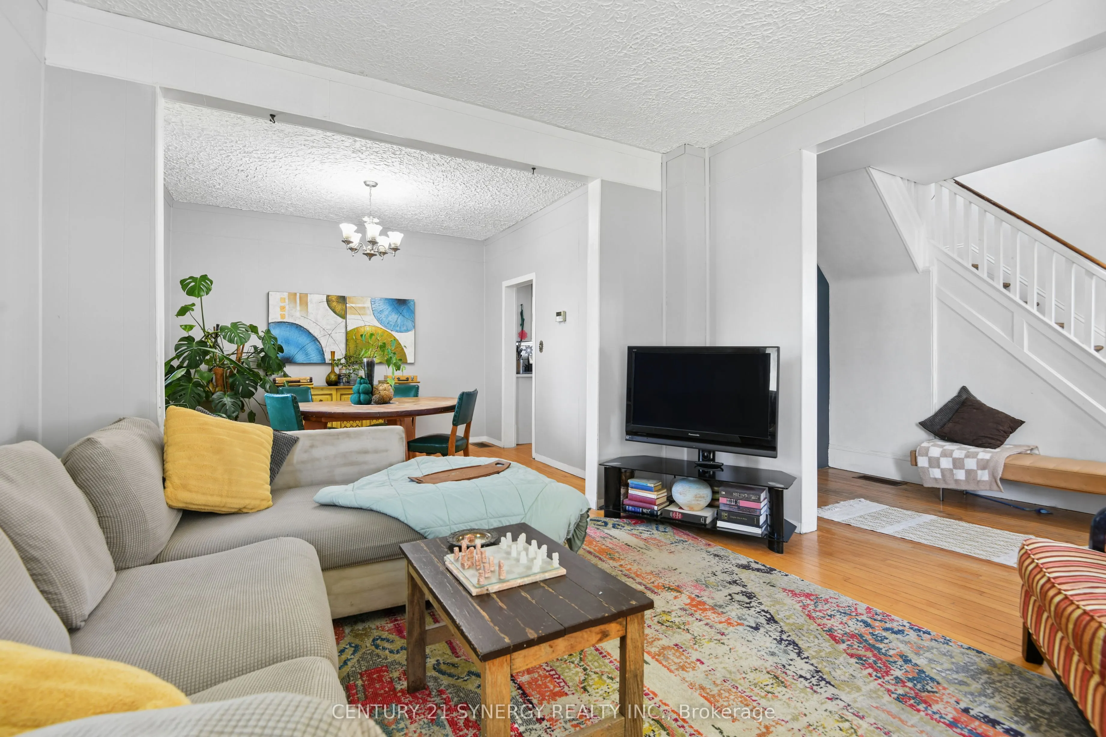35 Norma Street S