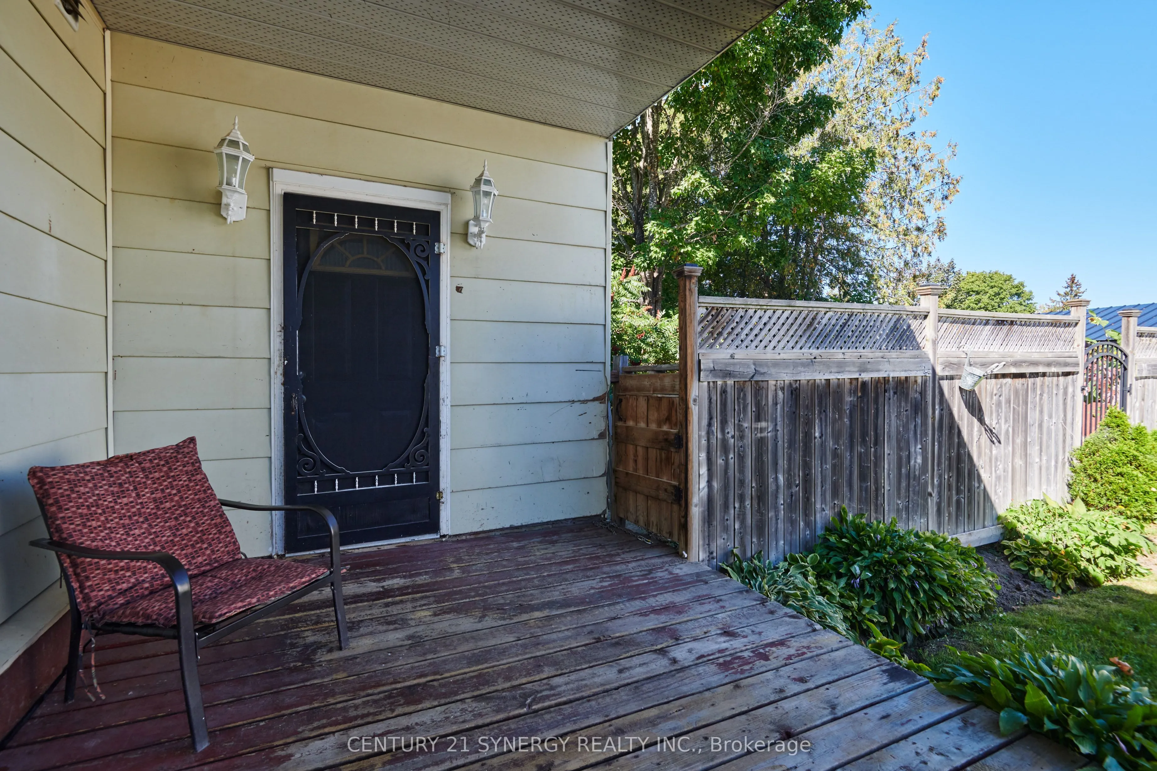 35 Norma Street S