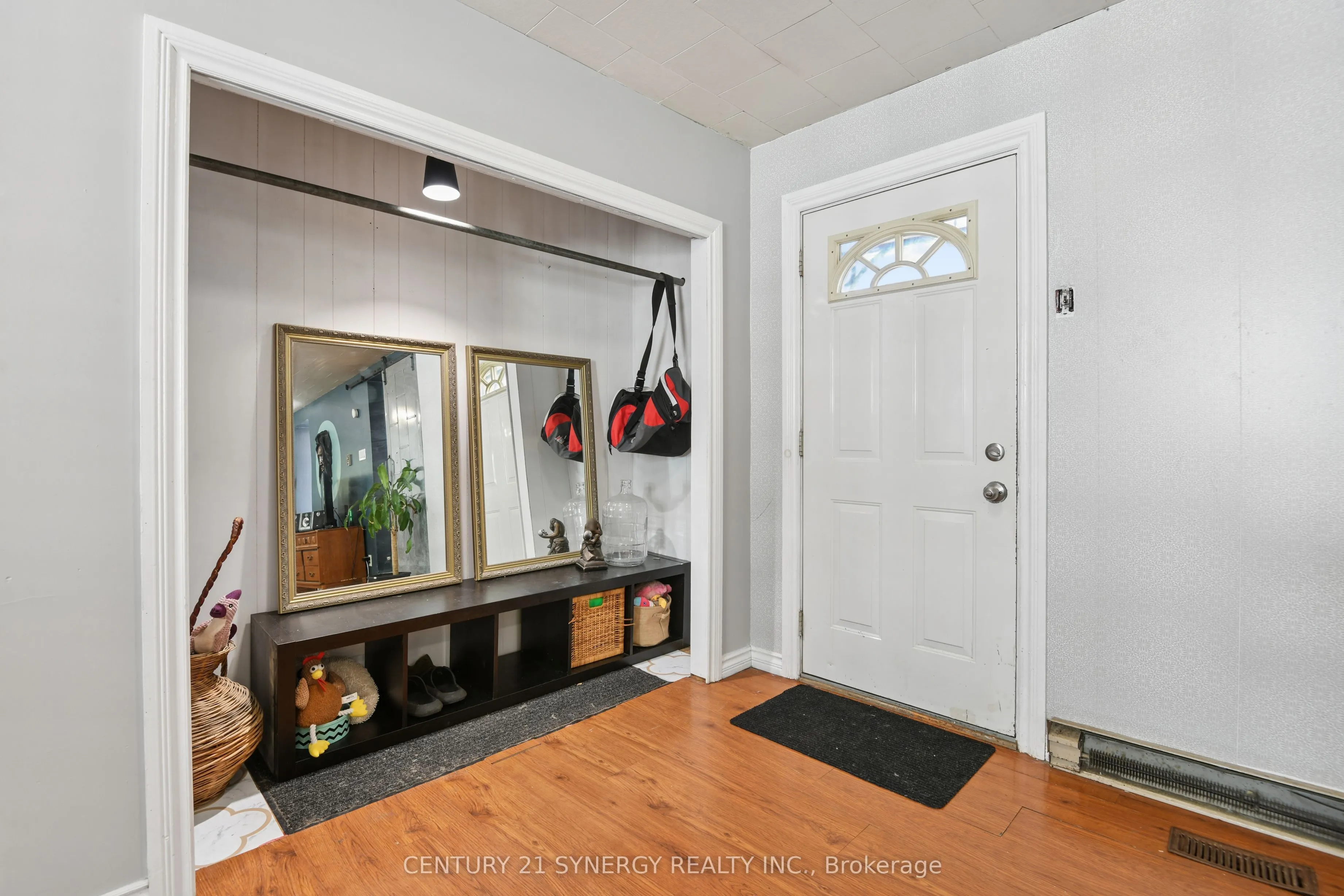 35 Norma Street S