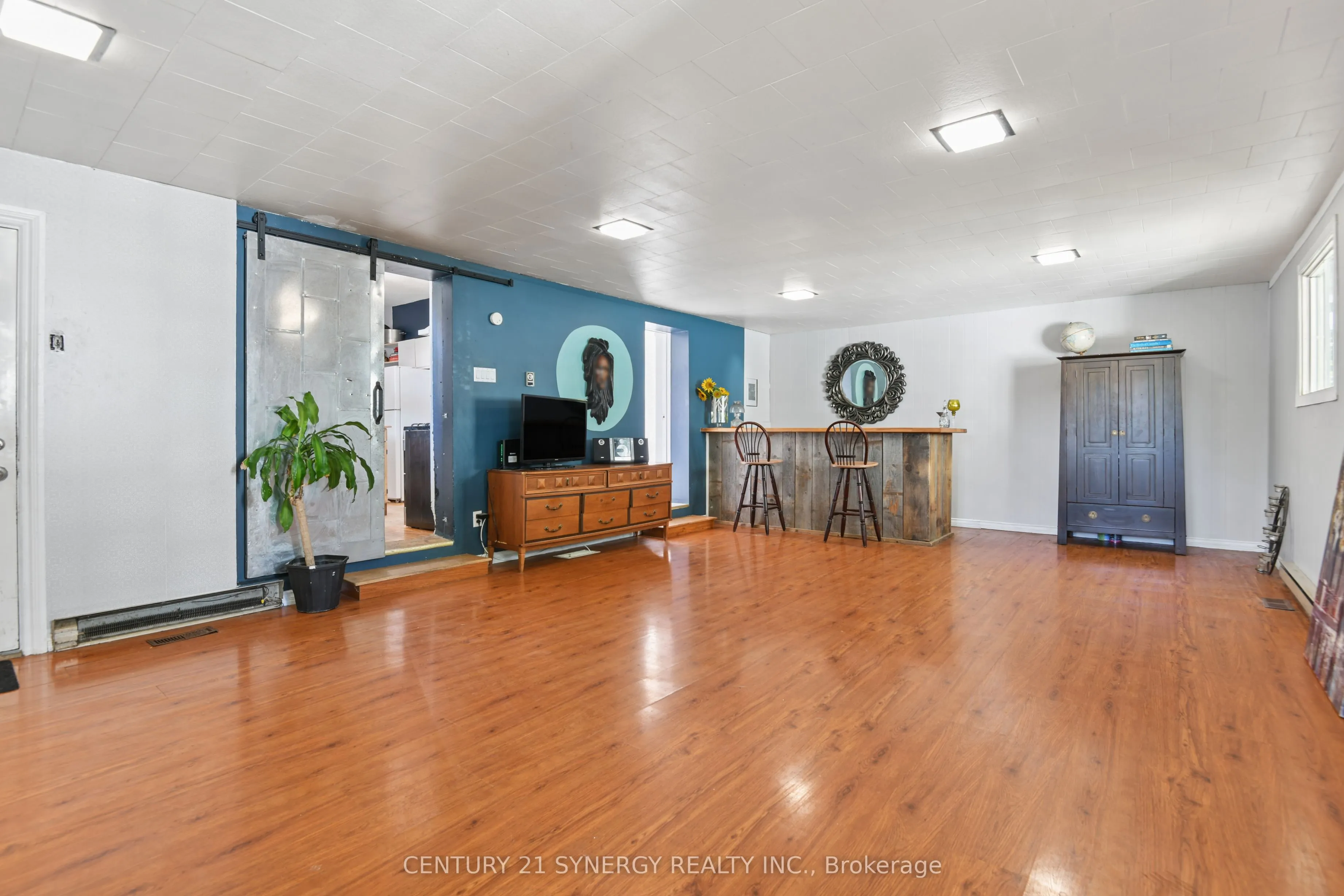 35 Norma Street S