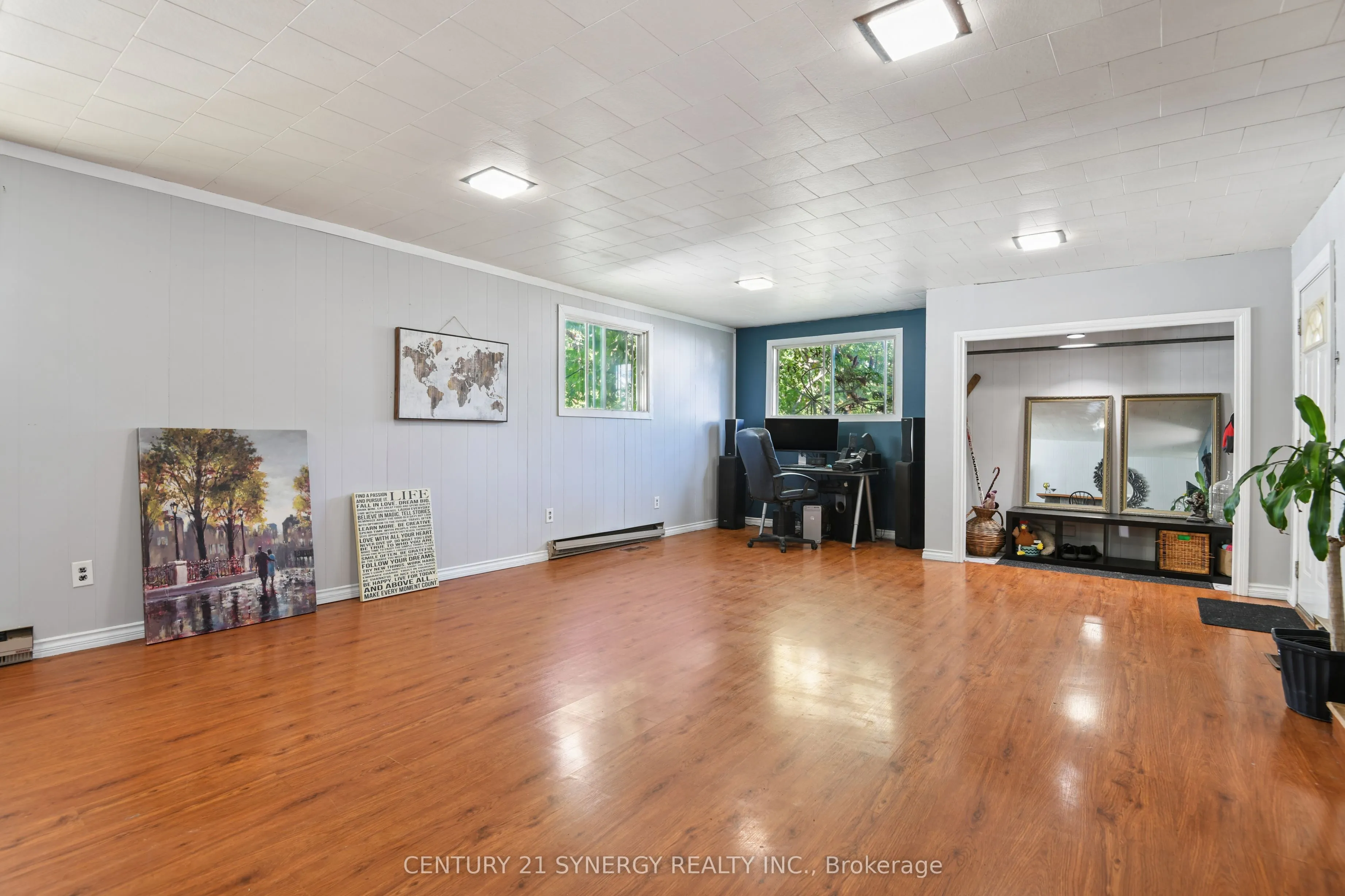 35 Norma Street S