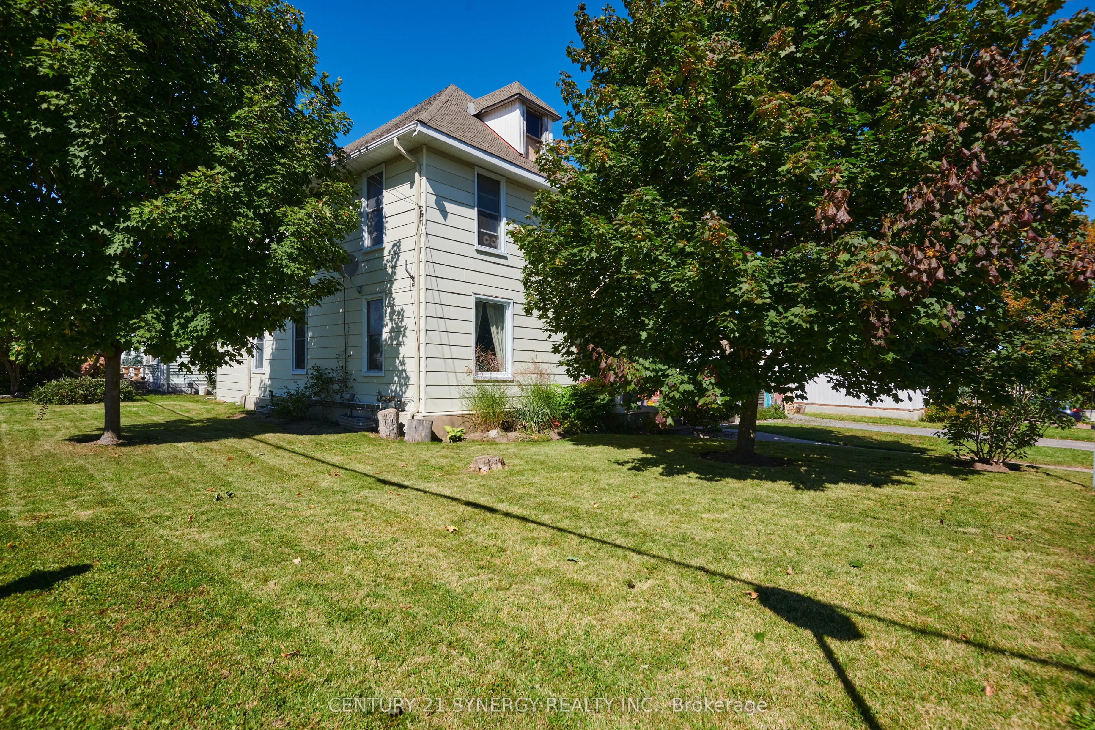 35 Norma Street S