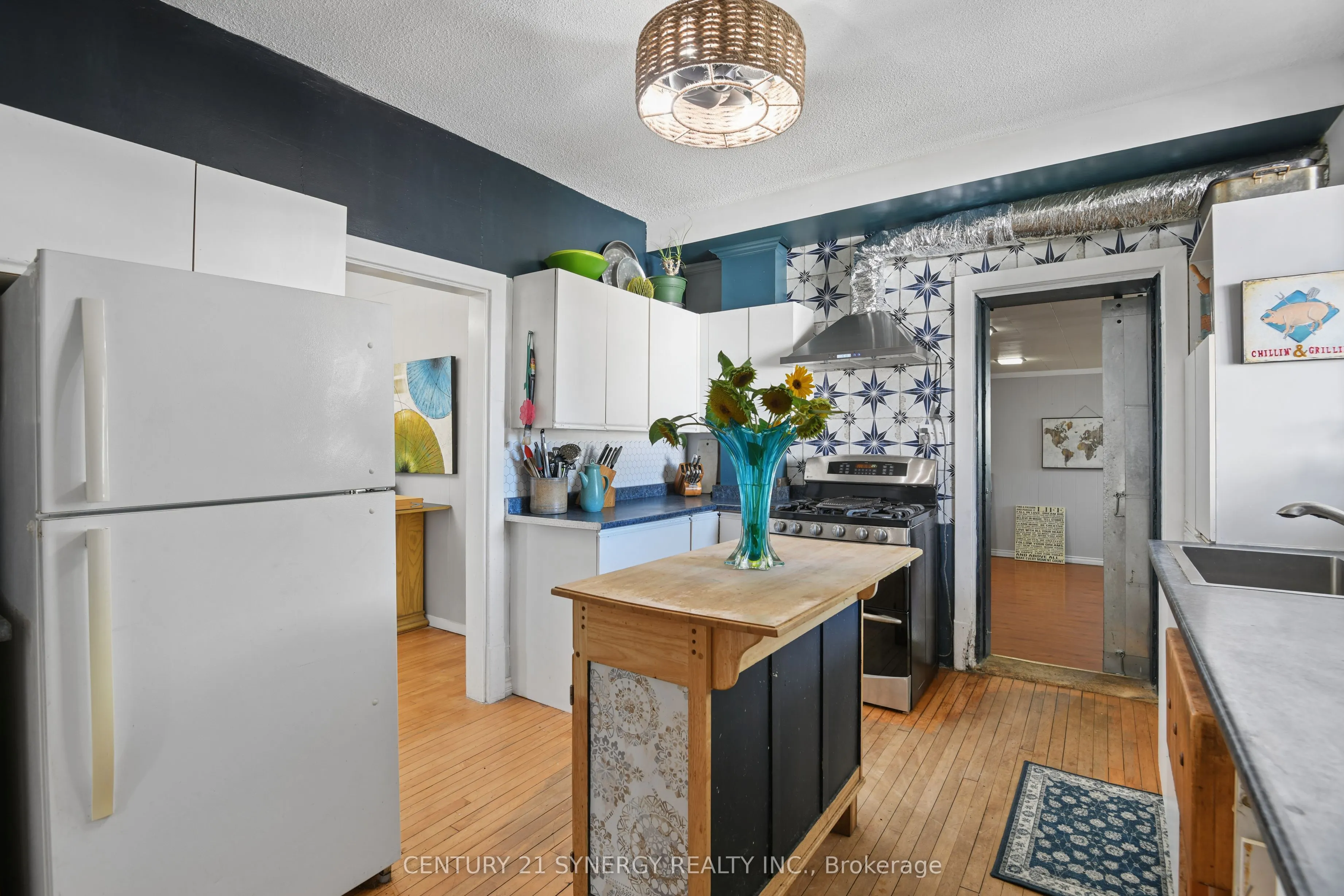 35 Norma Street S