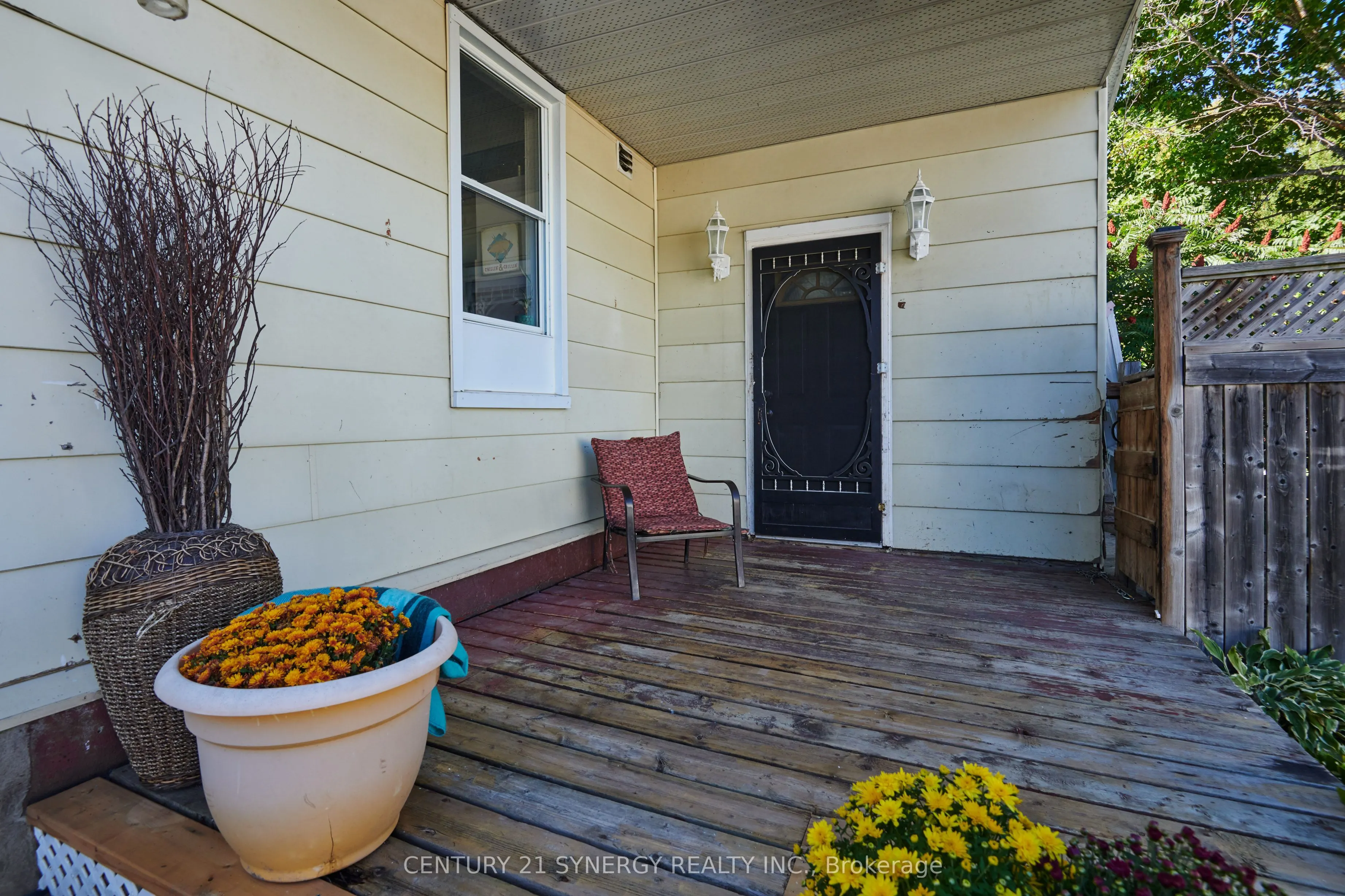 35 Norma Street S