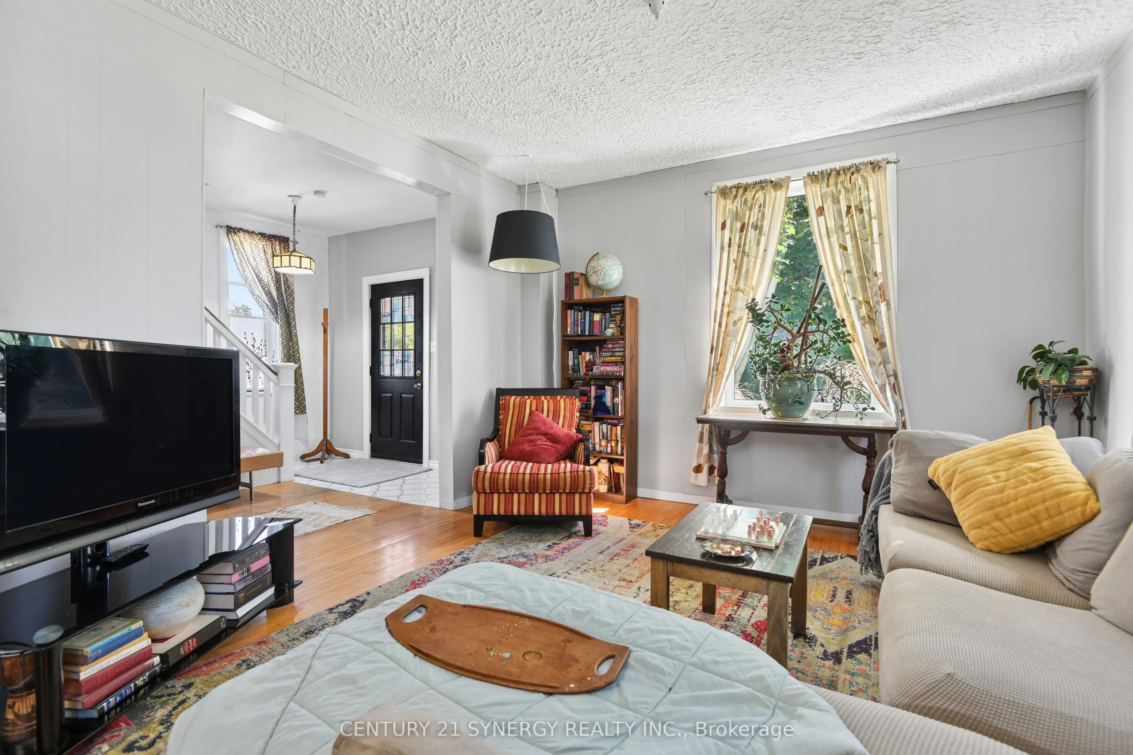 35 Norma Street S