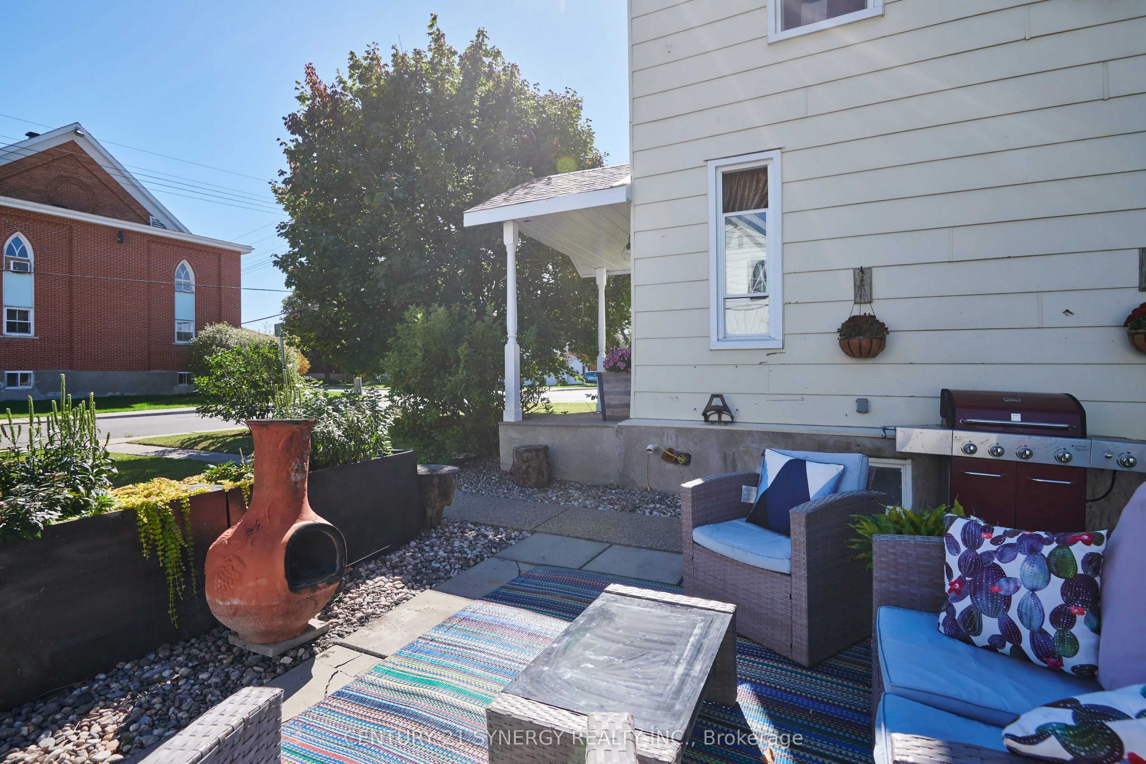 35 Norma Street S