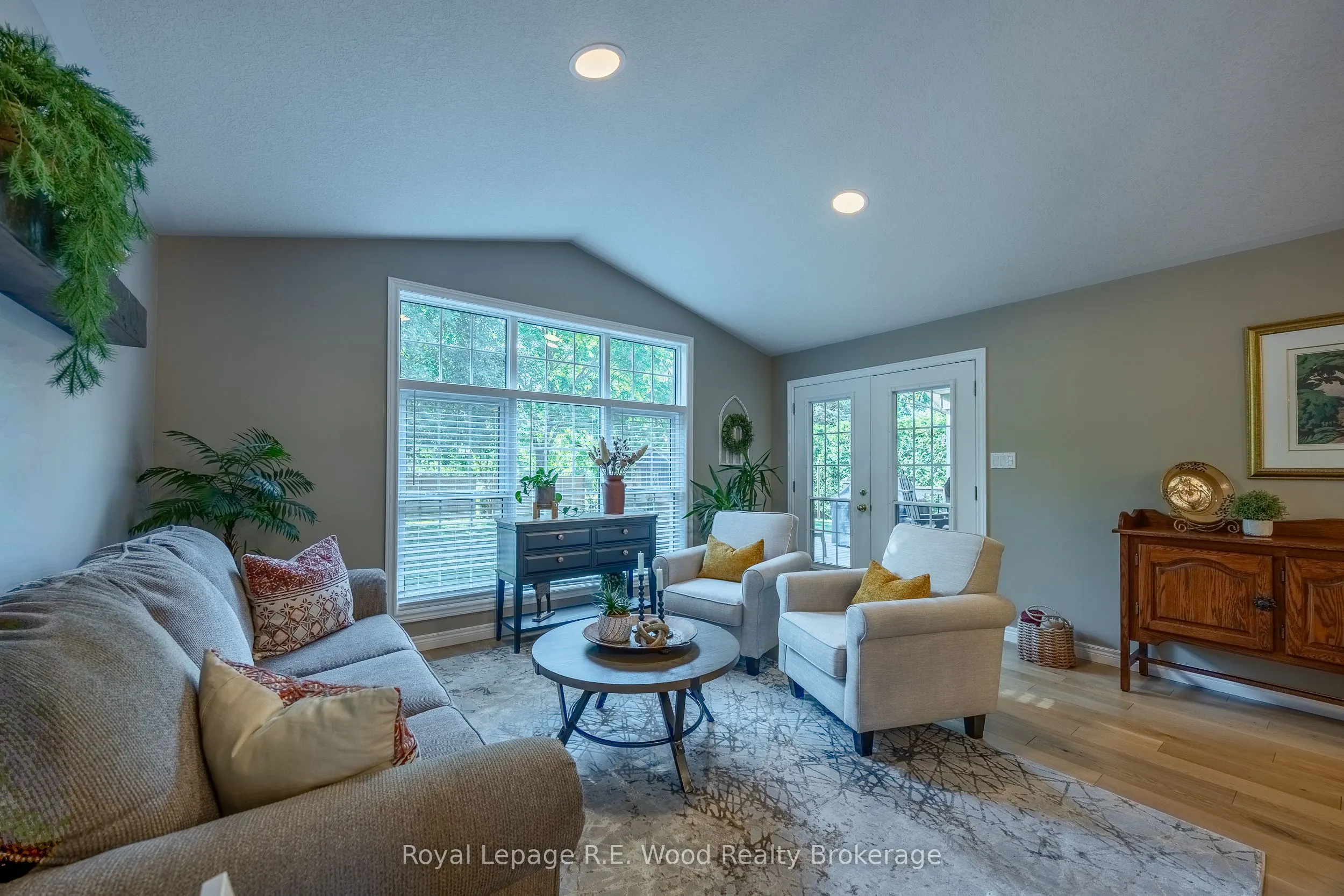 3 Otterview Drive