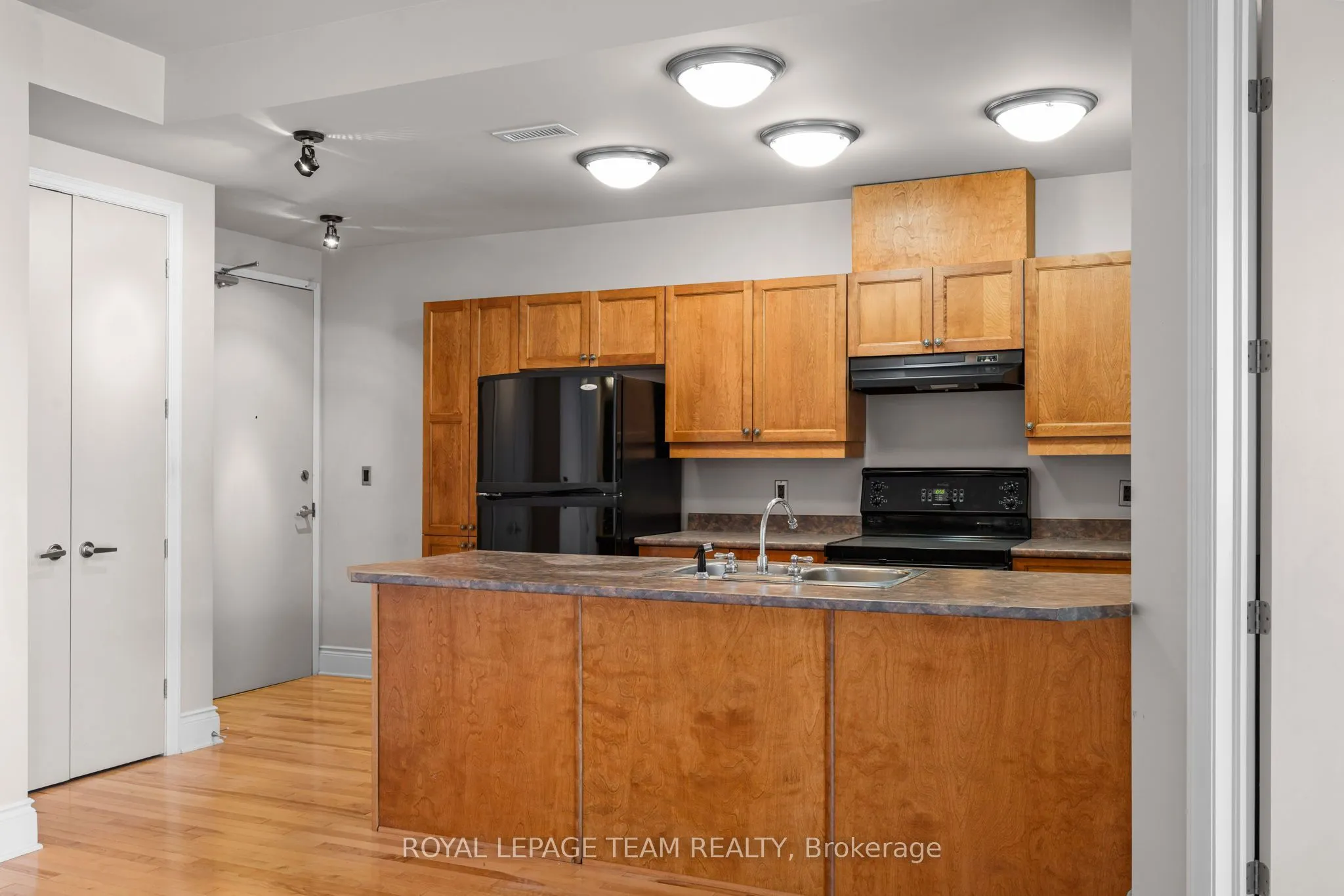 260 Besserer Street #202