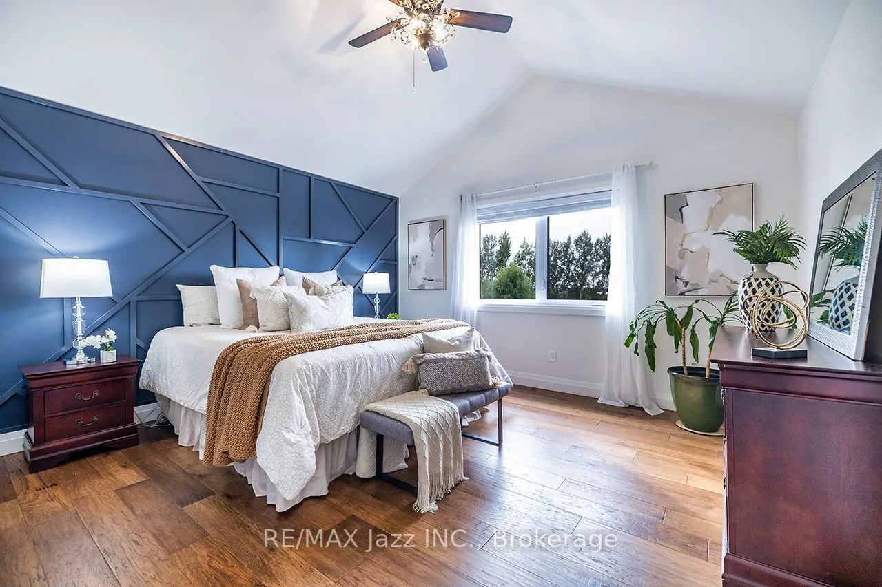 411 Sunset Crescent