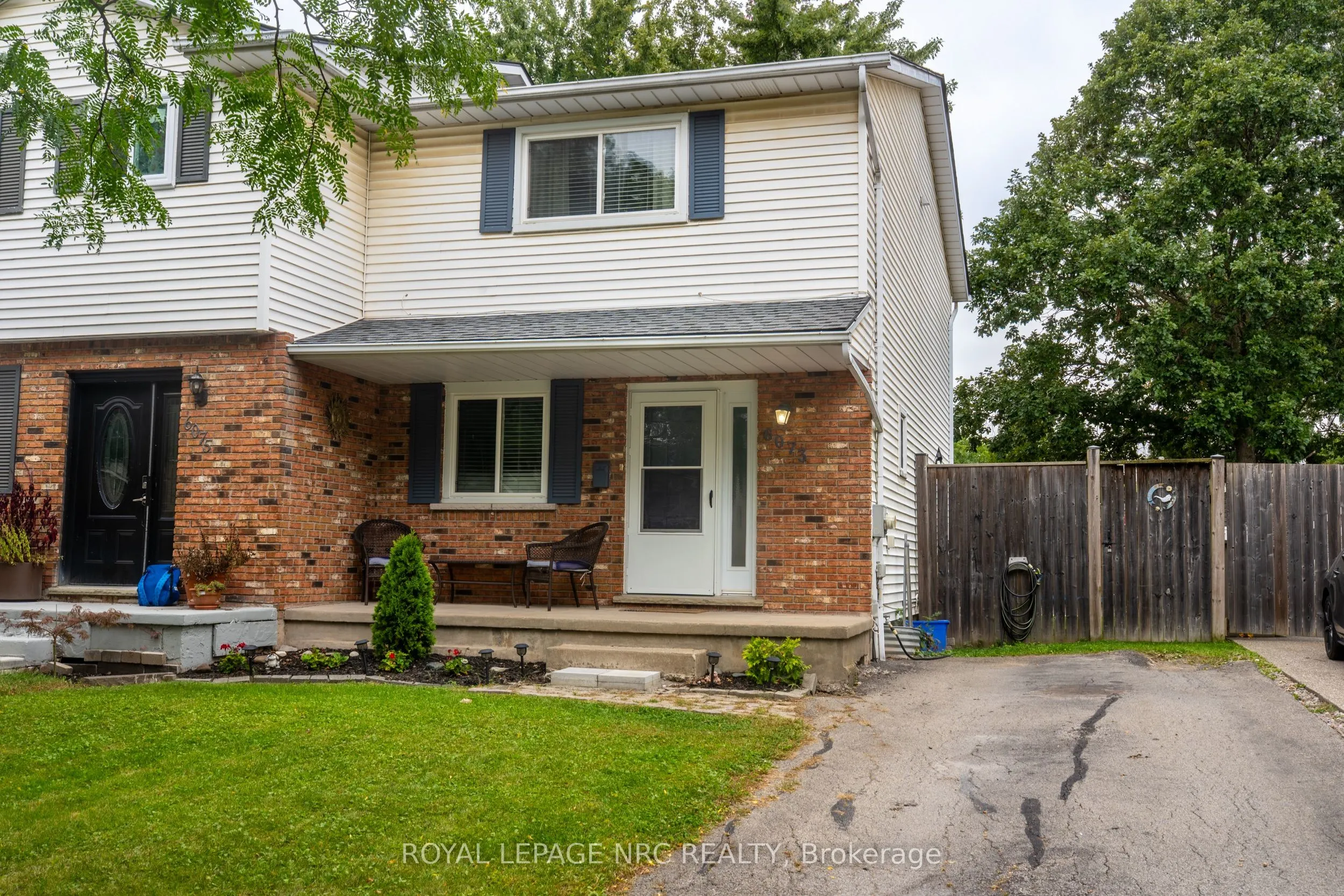 6073 Wildrose Crescent