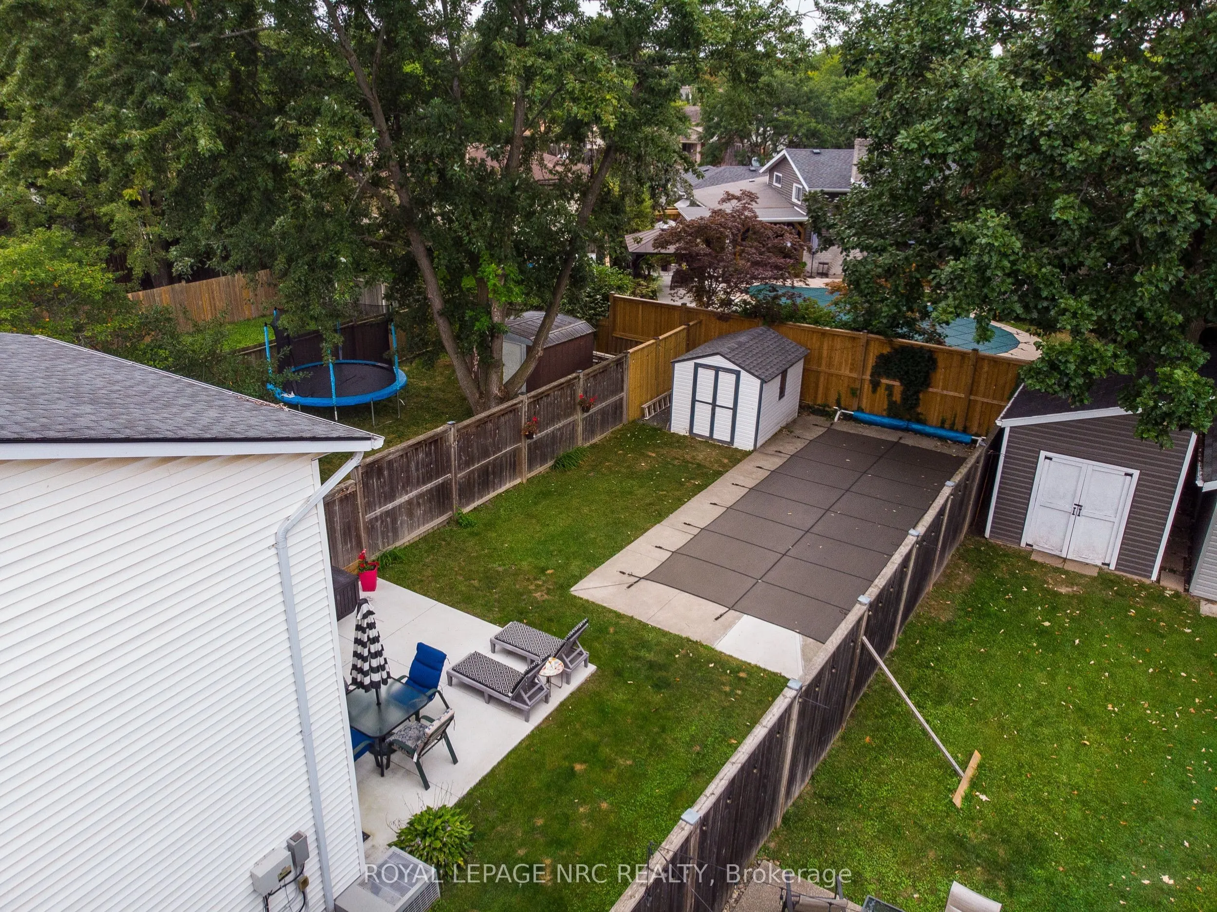 6073 Wildrose Crescent