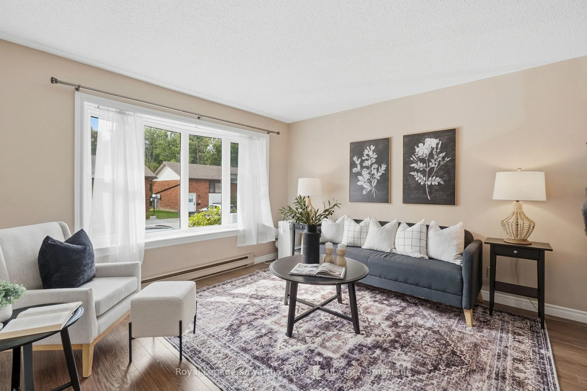 115 Mary Street W #27