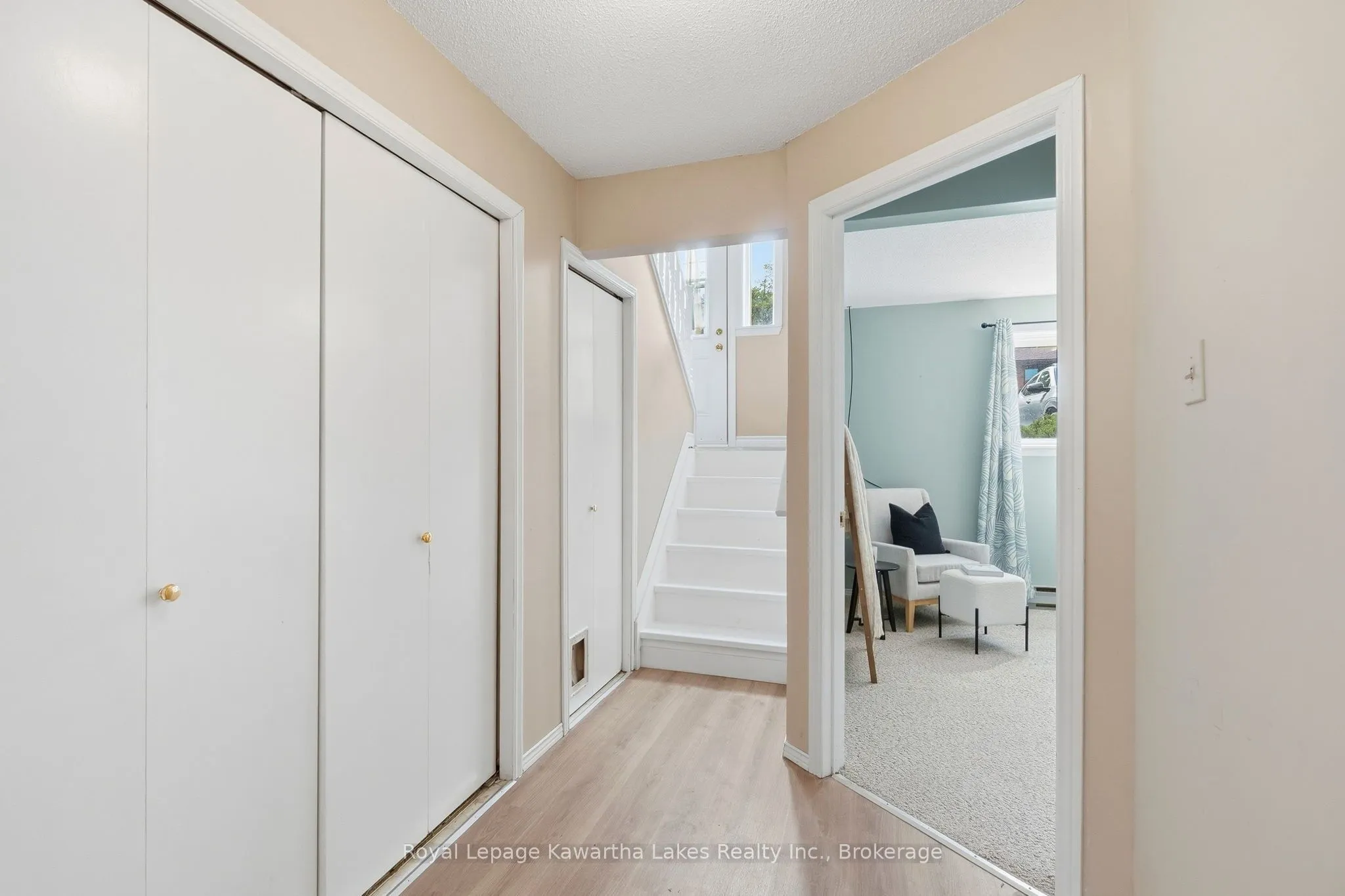 115 Mary Street W #27