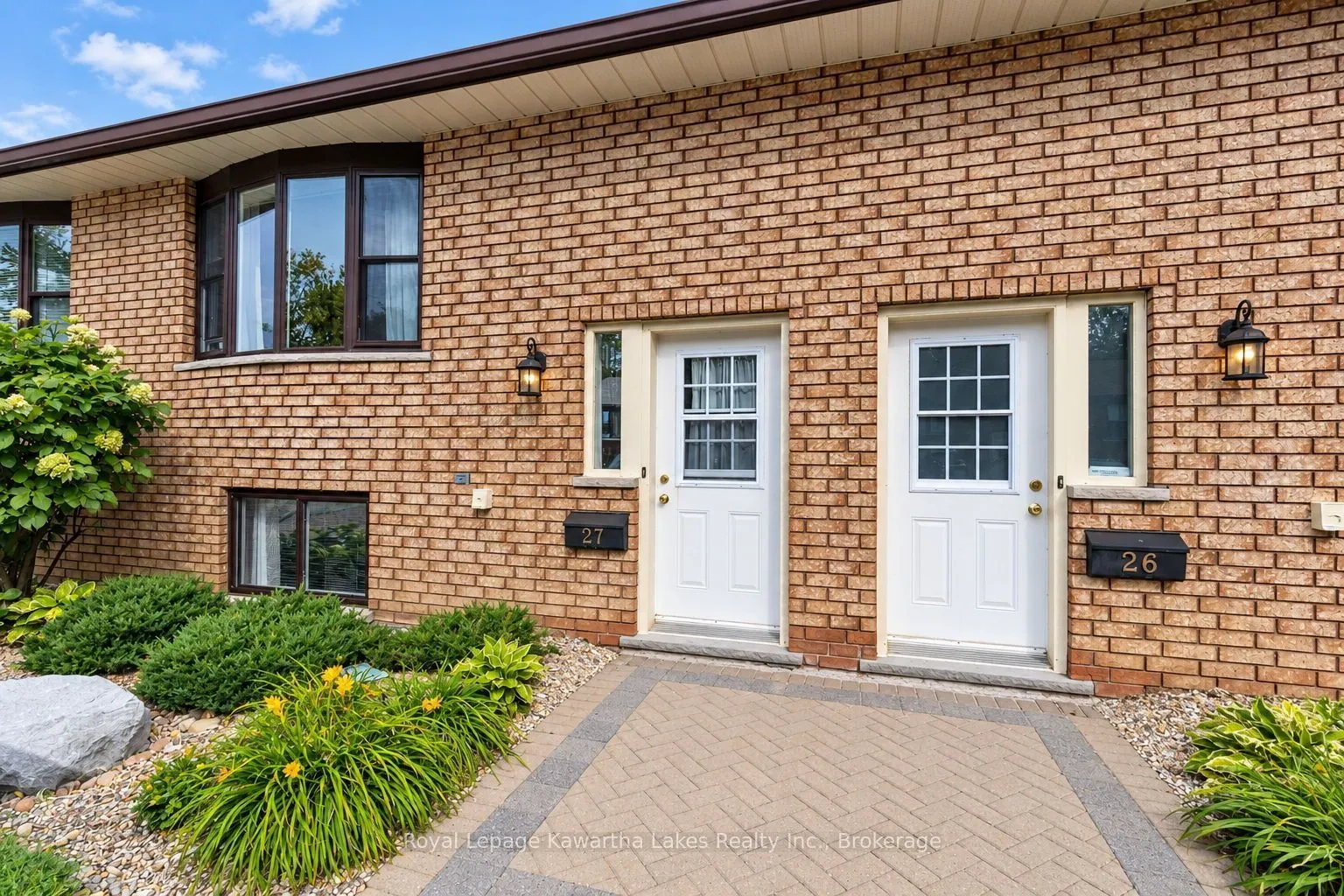 115 Mary Street W #27