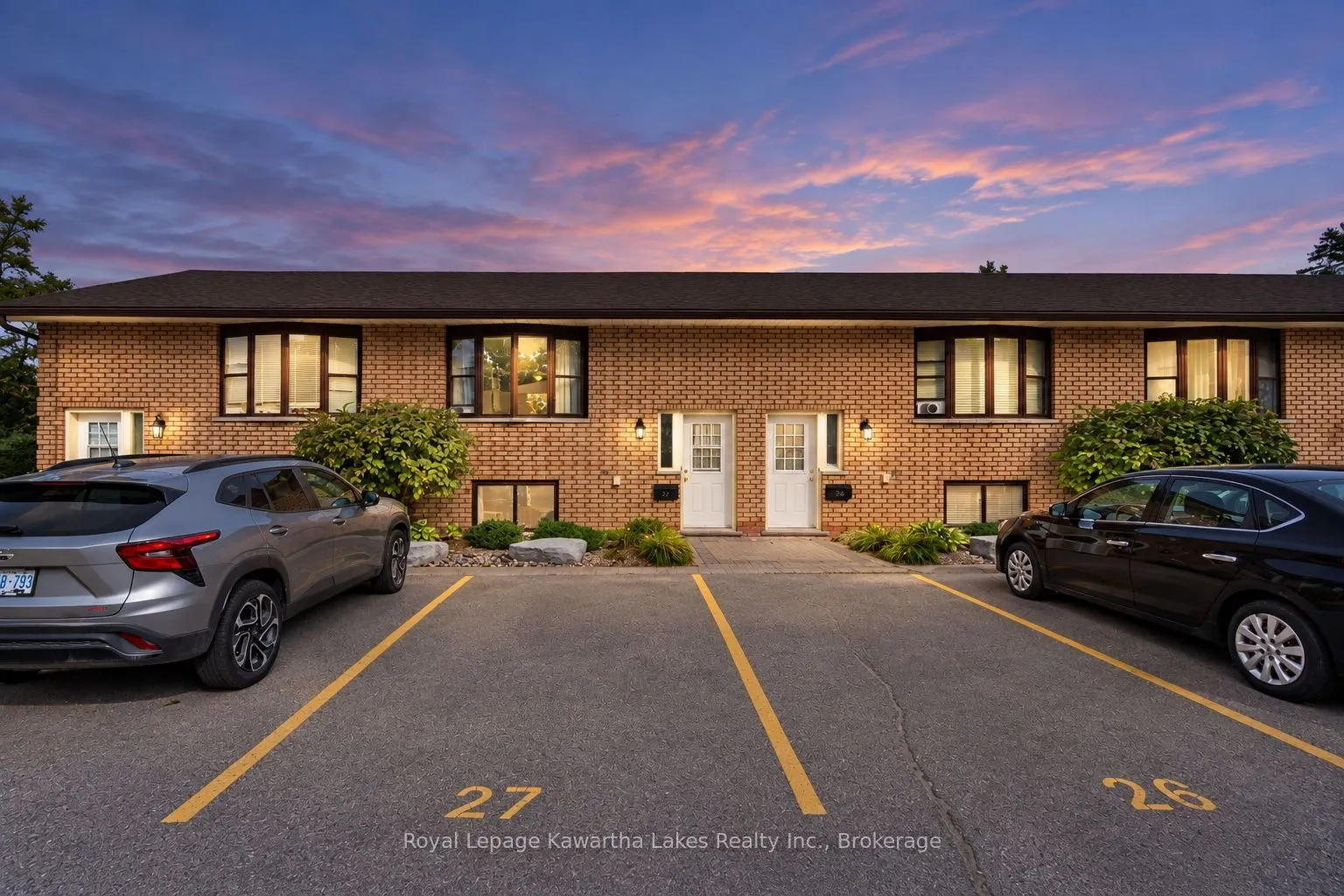115 Mary Street W #27