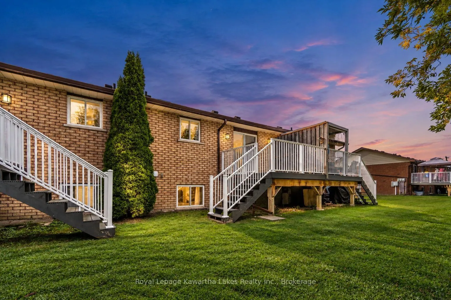 115 Mary Street W #27