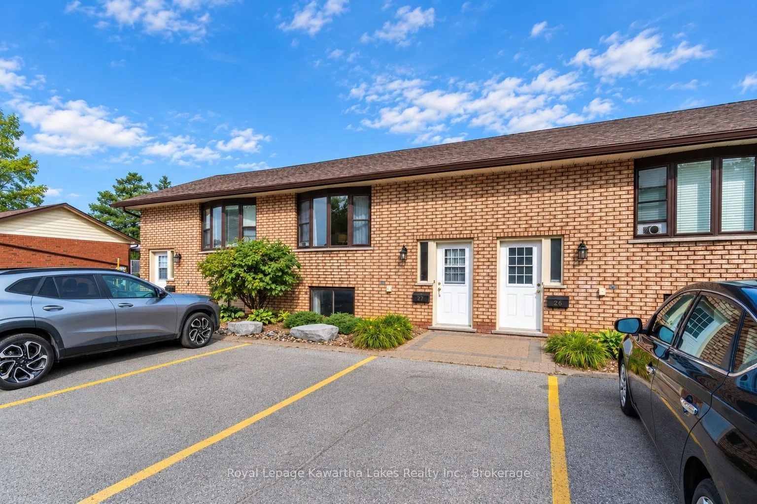 115 Mary Street W #27