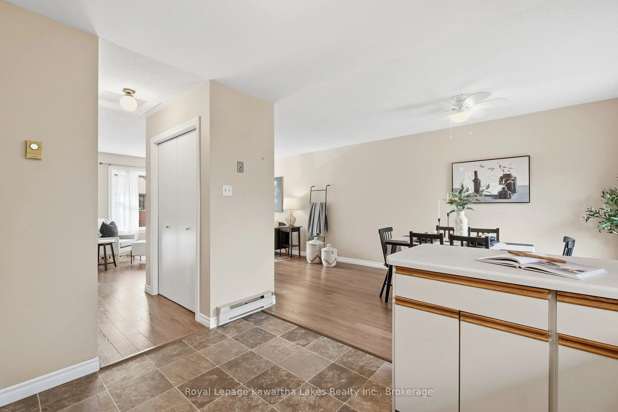 115 Mary Street W #27