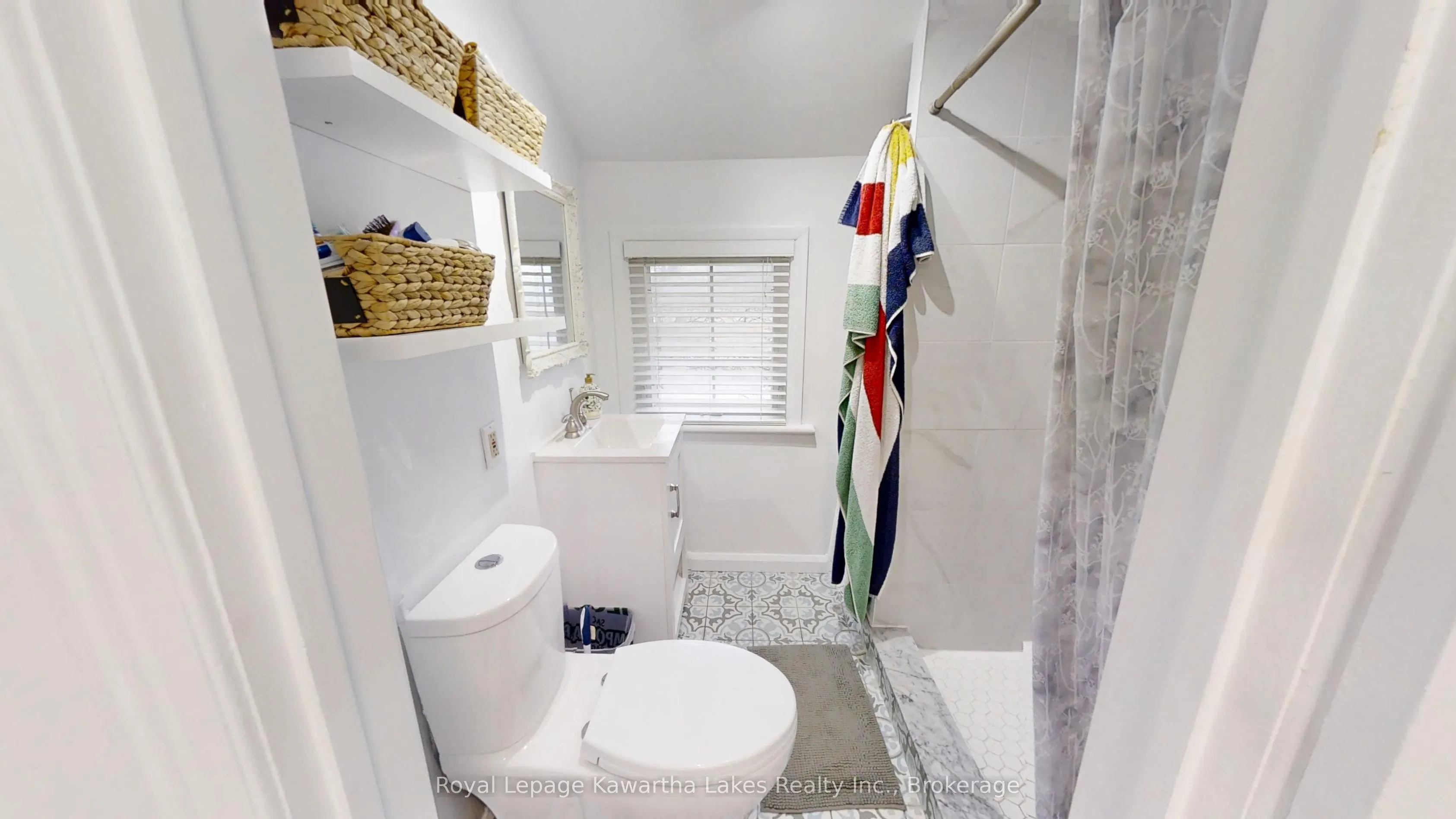 114 Colborne Street W
