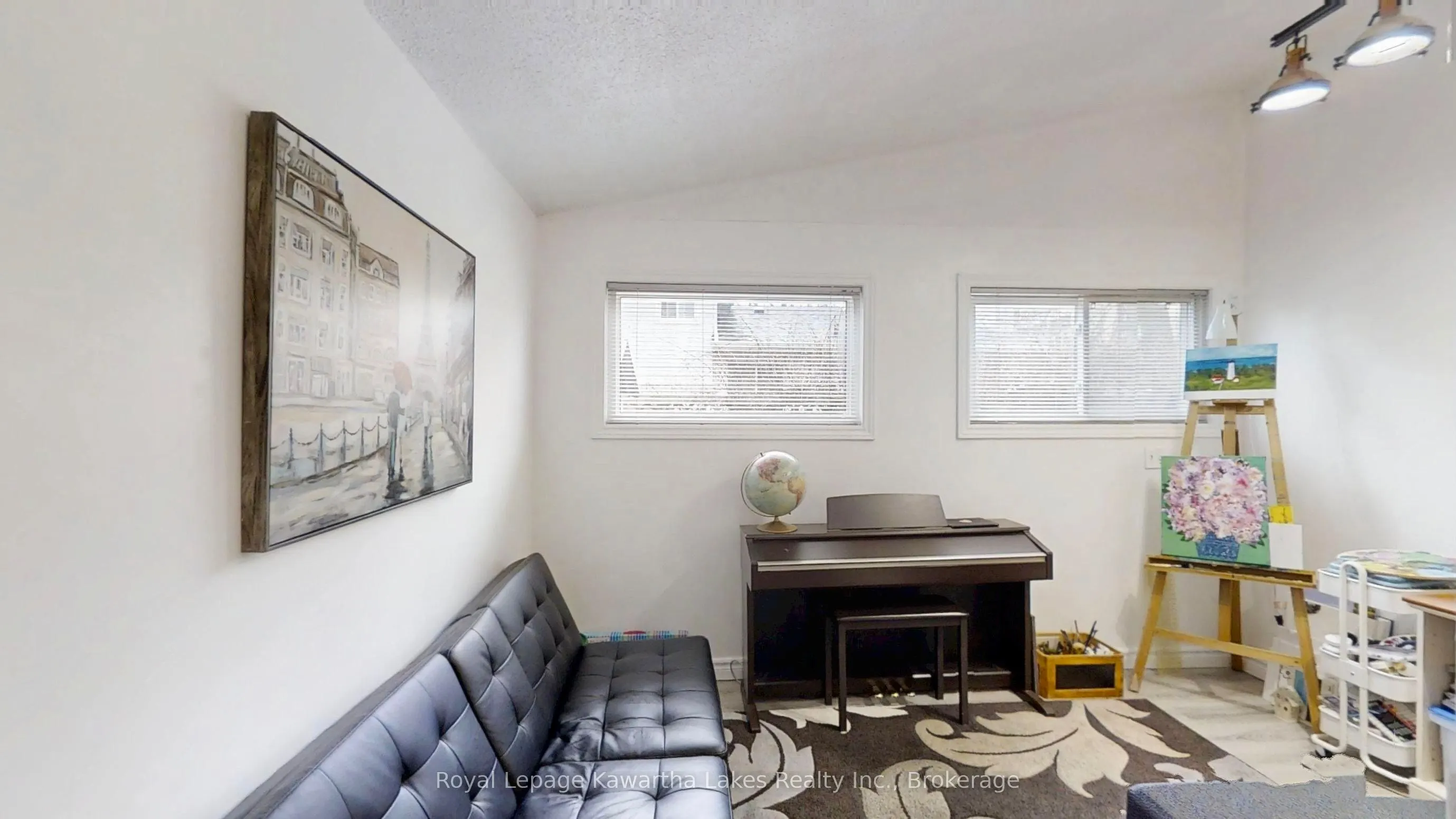 114 Colborne Street W