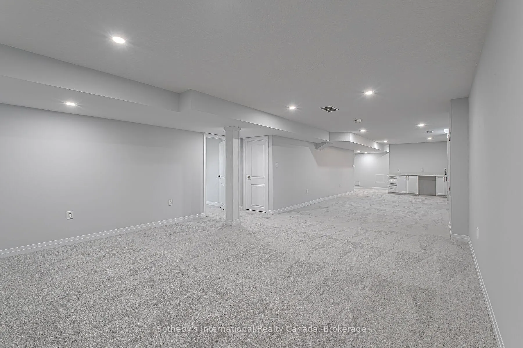 550 Grey Street #52