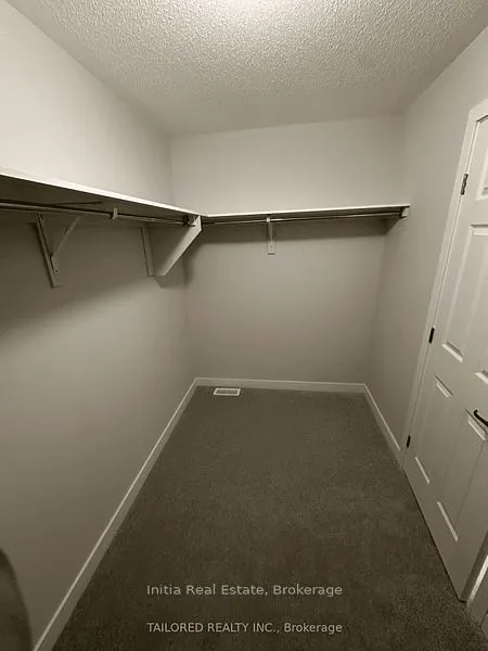 202 Gibbous Place